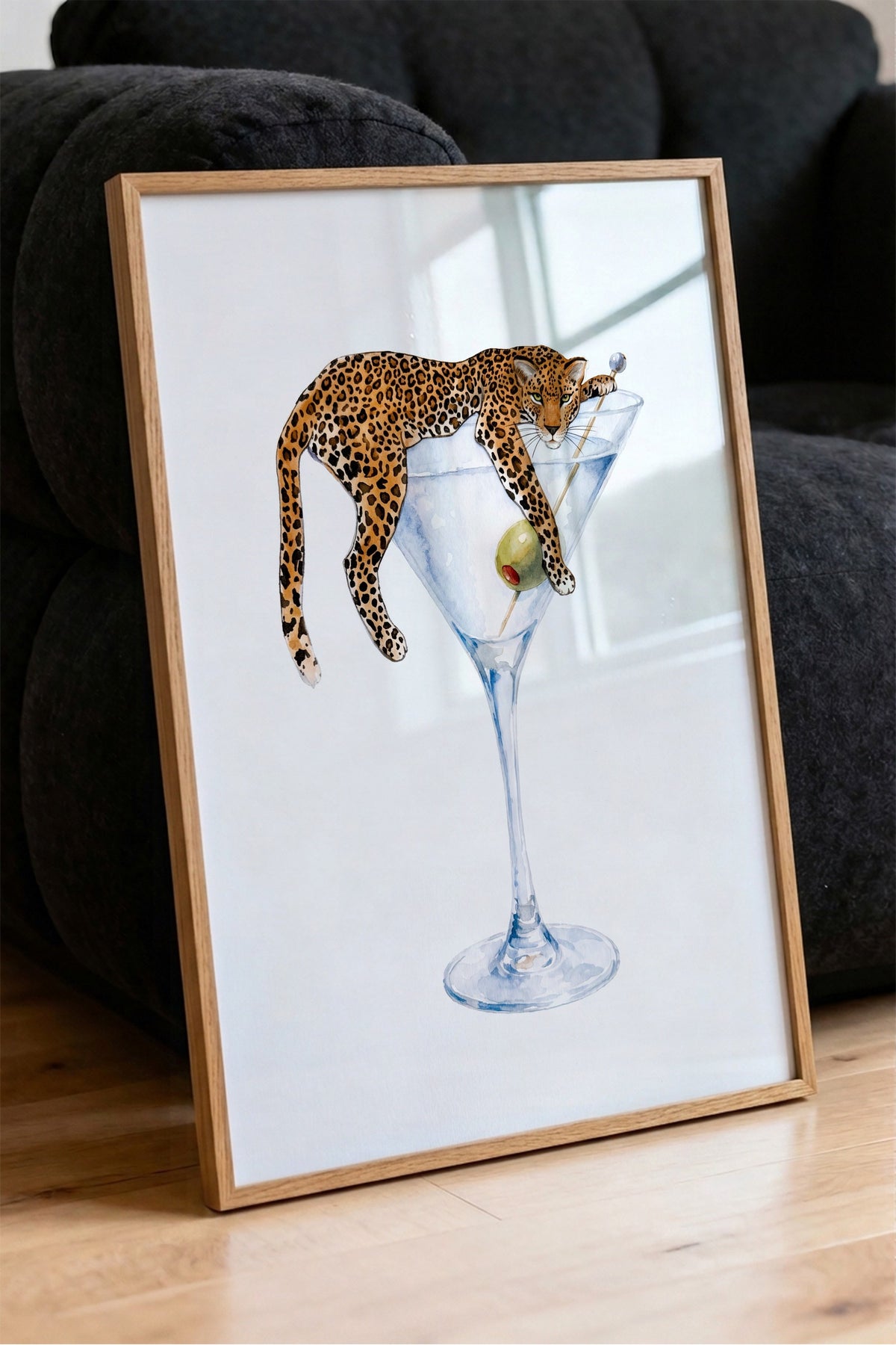 Martini Kadehinde Leopar Poster – Ahşap Çerçeveli Tablo