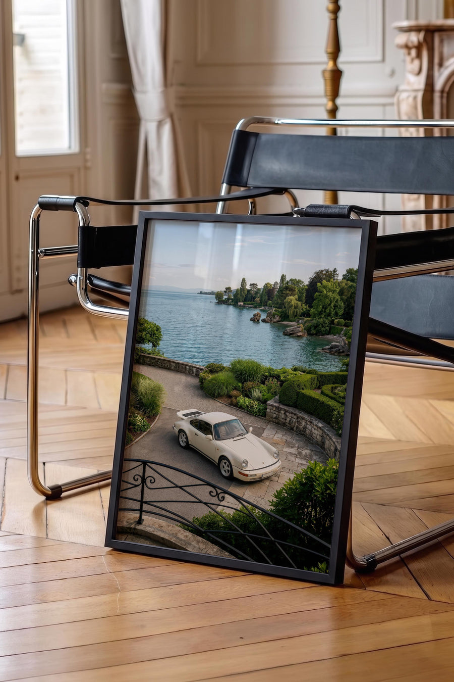 Araba ve Deniz Manzarası Old Money Tasarımlar Poster – Siyah Çerçeveli Tablo