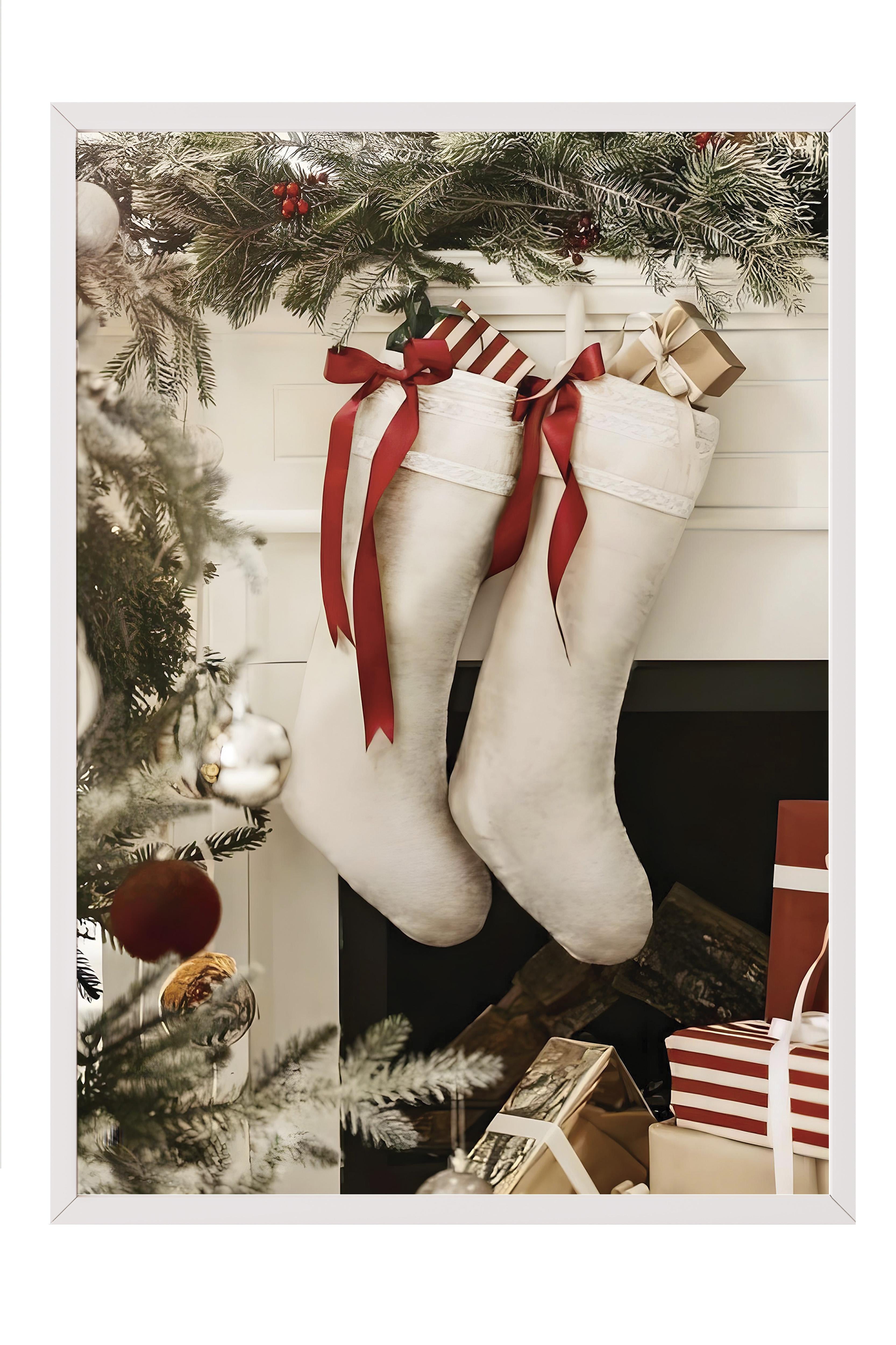 Beyaz Çerçeveli Tablo, Çerçeveli Yılbaşı Poster,  Christmas Stockings Comfort Serisi NO:108625