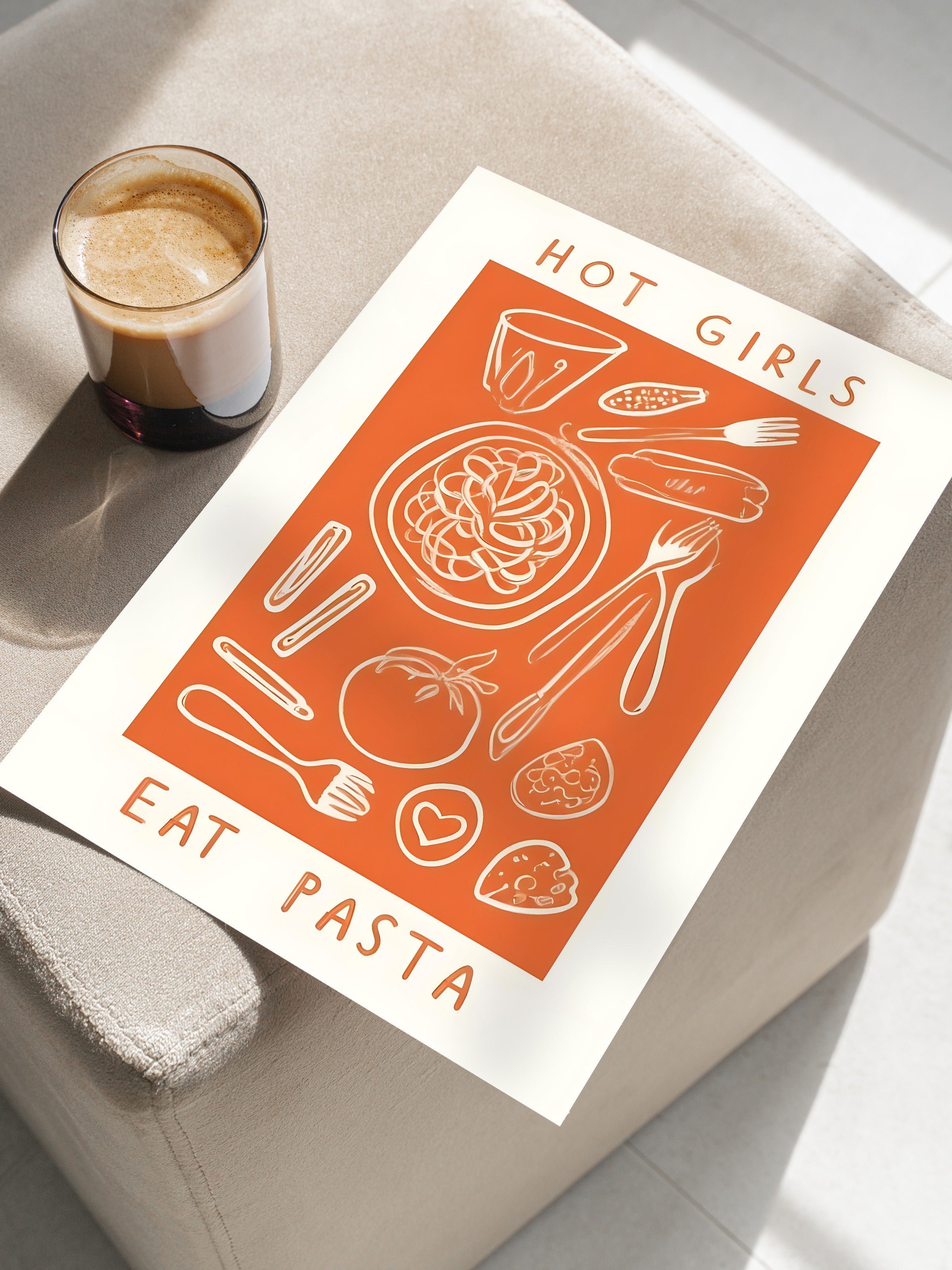 Çerçevesiz Poster, Hot Girl Eat Pasta, Comfort Serisi Mutfak Duvar Posteri, NO:109125