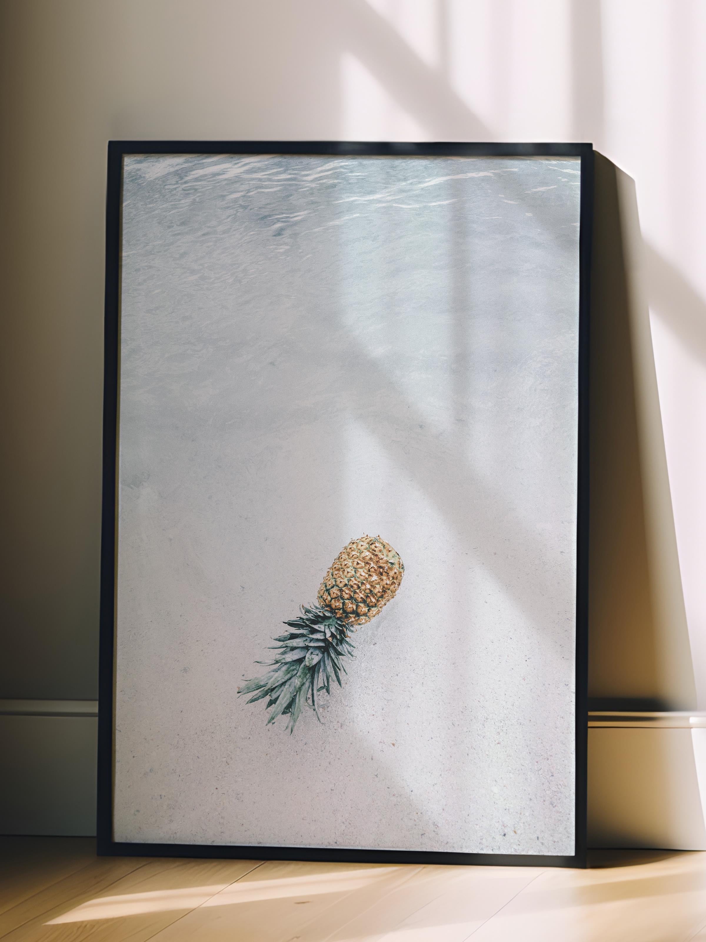 Çerçevesiz Poster, Yaz Temalı Tablo NO:122, Karda Ananas Fotoğrafı, Beyaz Poster, Dikey