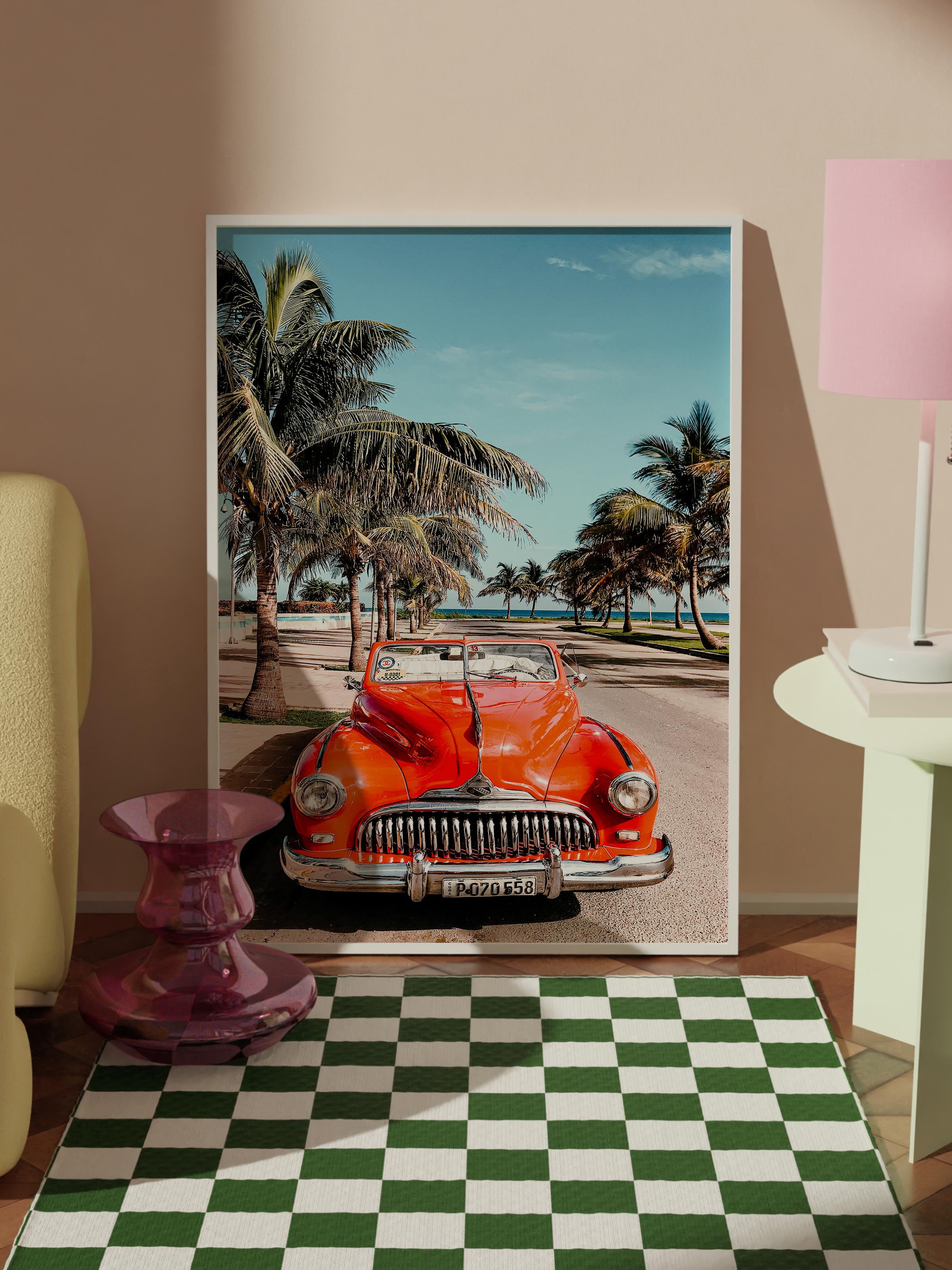 Çerçevesiz Poster, Yaz Temalı Tablo NO:137, Klasik Kırmızı Araba Fotoğrafı, Kırmızı Poster, Dikey