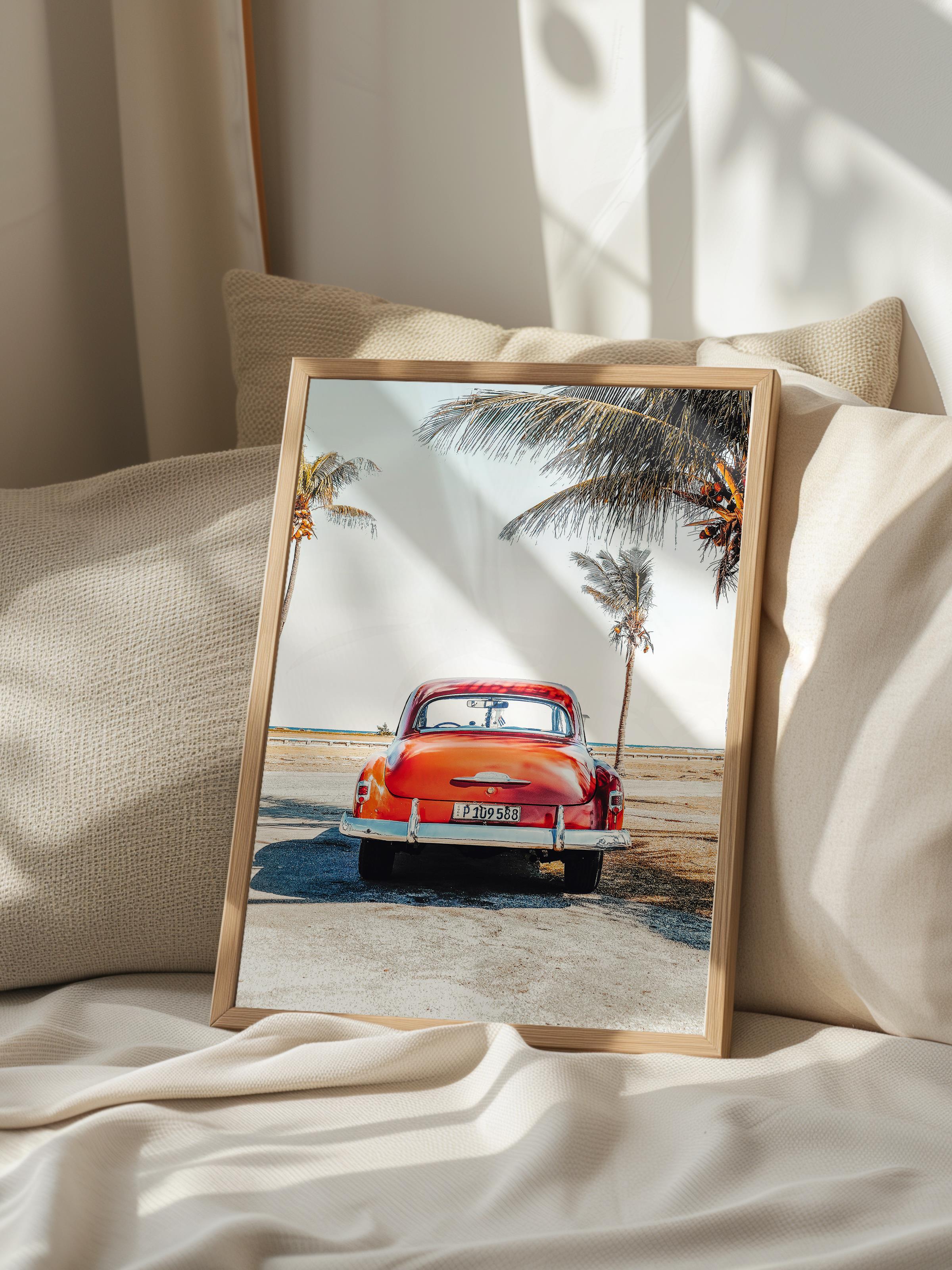 Çerçevesiz Poster, Yaz Temalı Tablo NO:138, Klasik Kırmızı Araba Fotoğrafı, Kırmızı Poster, Dikey