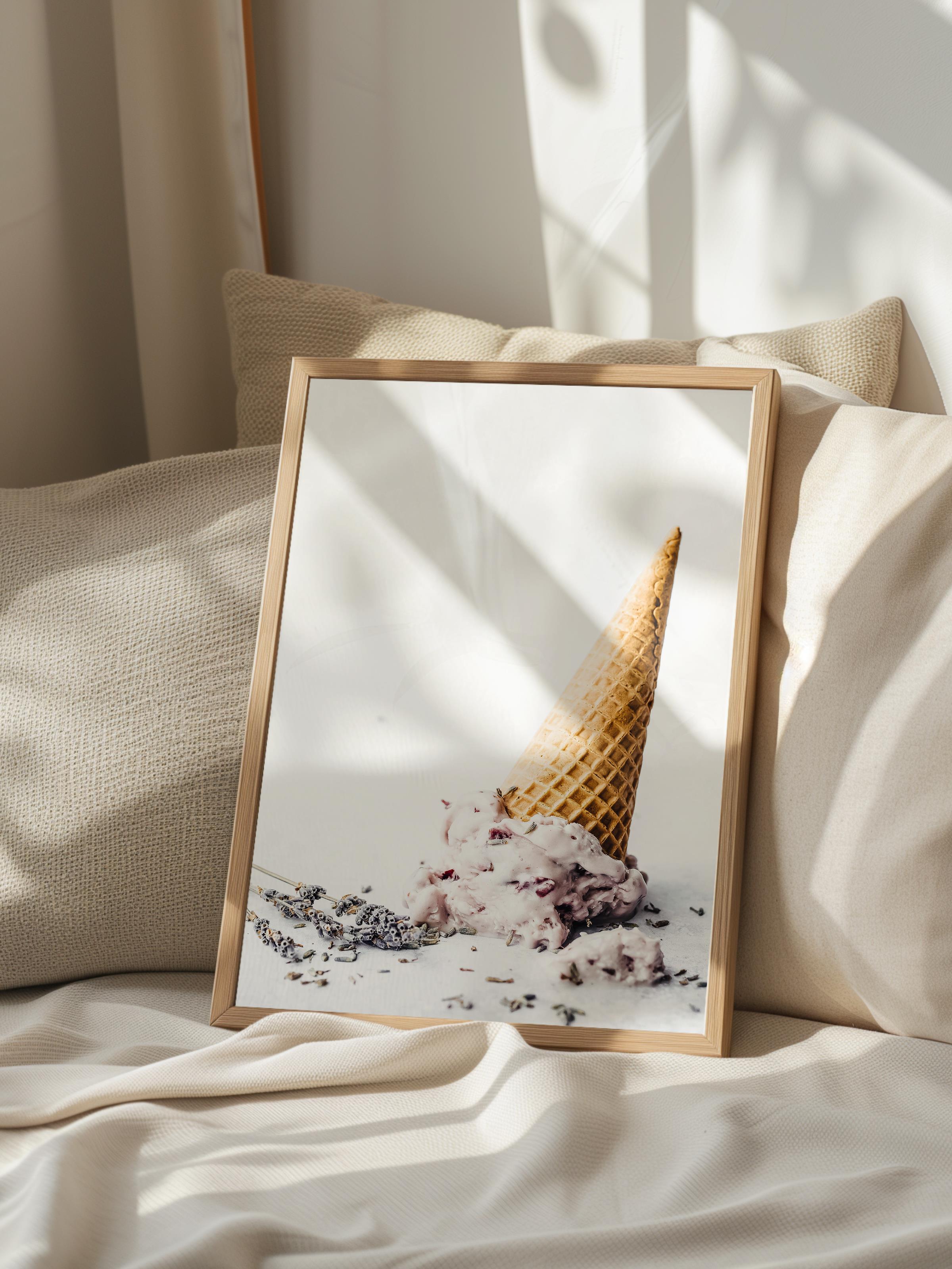 Çerçevesiz Poster, Yaz Temalı Tablo NO:146, Dondurma Külahı Fotoğrafı, Beyaz Poster, Dikey