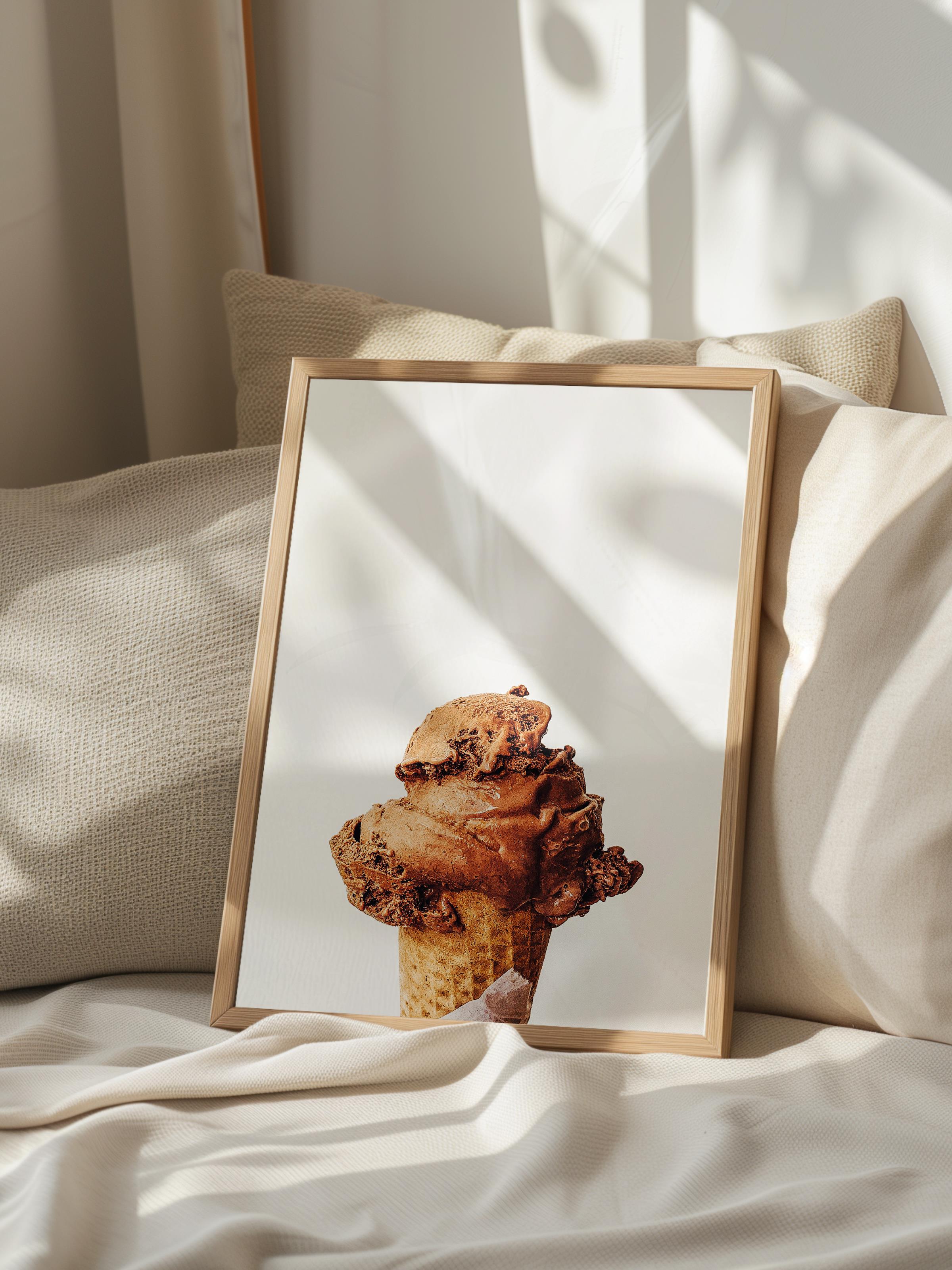 Çerçevesiz Poster, Yaz Temalı Tablo NO:147, Çikolatalı Dondurma Fotoğrafı, Kahverengi Poster, Dikey