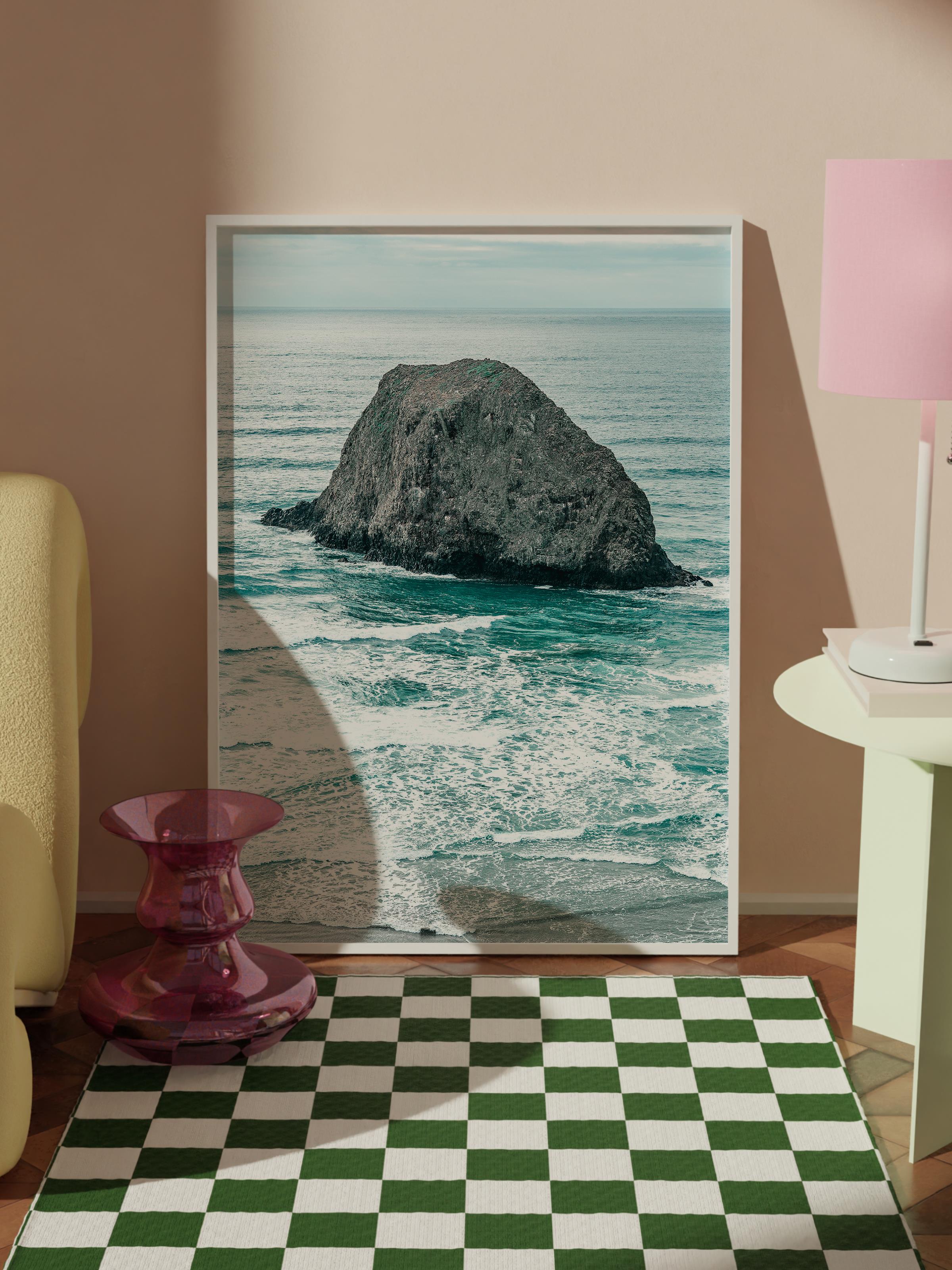 Çerçevesiz Poster, Yaz Temalı Tablo NO:176, Büyük Kaya ve Deniz Fotoğrafı, Beyaz Poster, Dikey