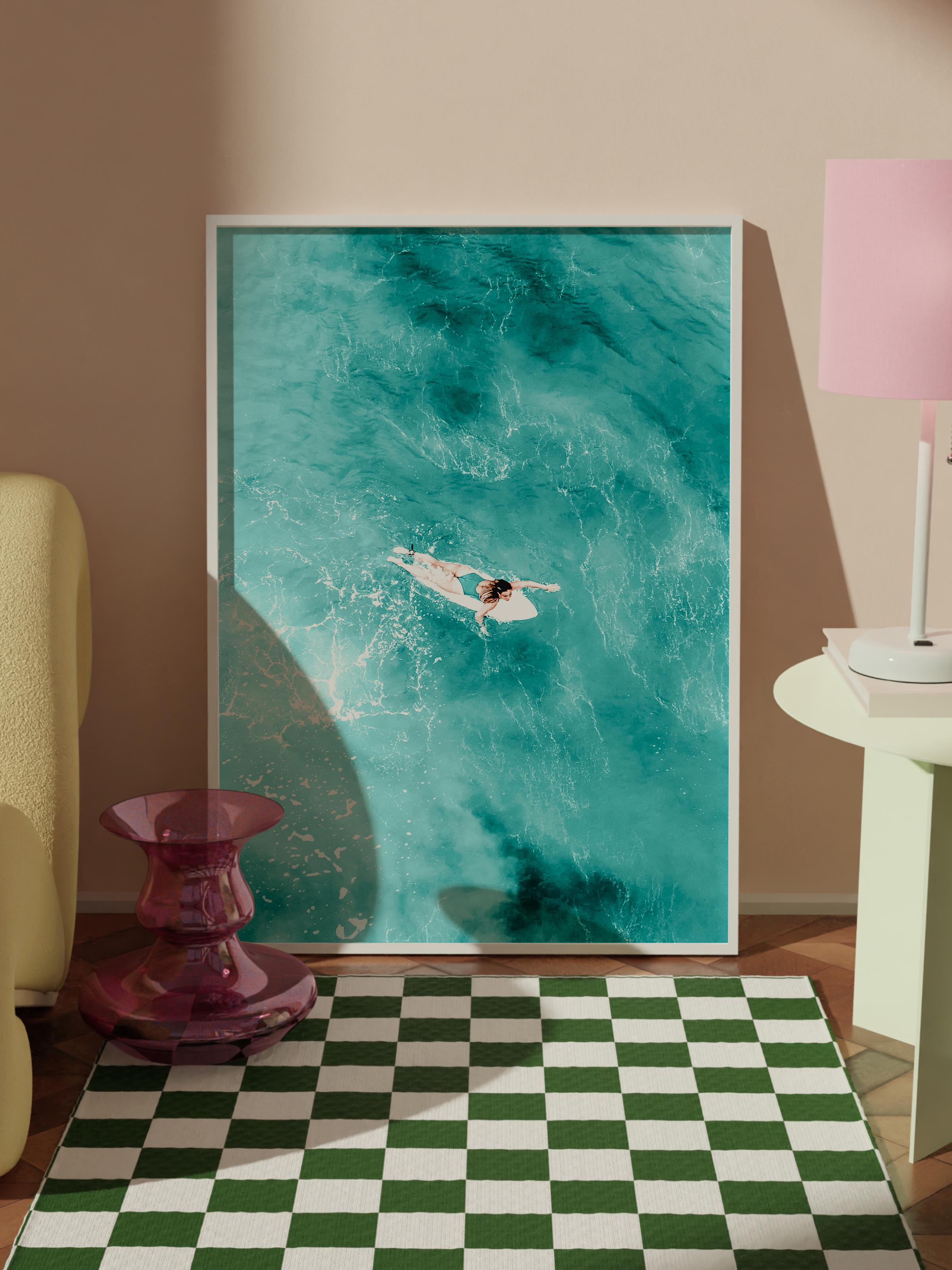 Çerçevesiz Poster, Yaz Temalı Tablo NO:182, Deniz Üzerinde Yüzen Fotoğrafı, Mavi Poster, Dikey