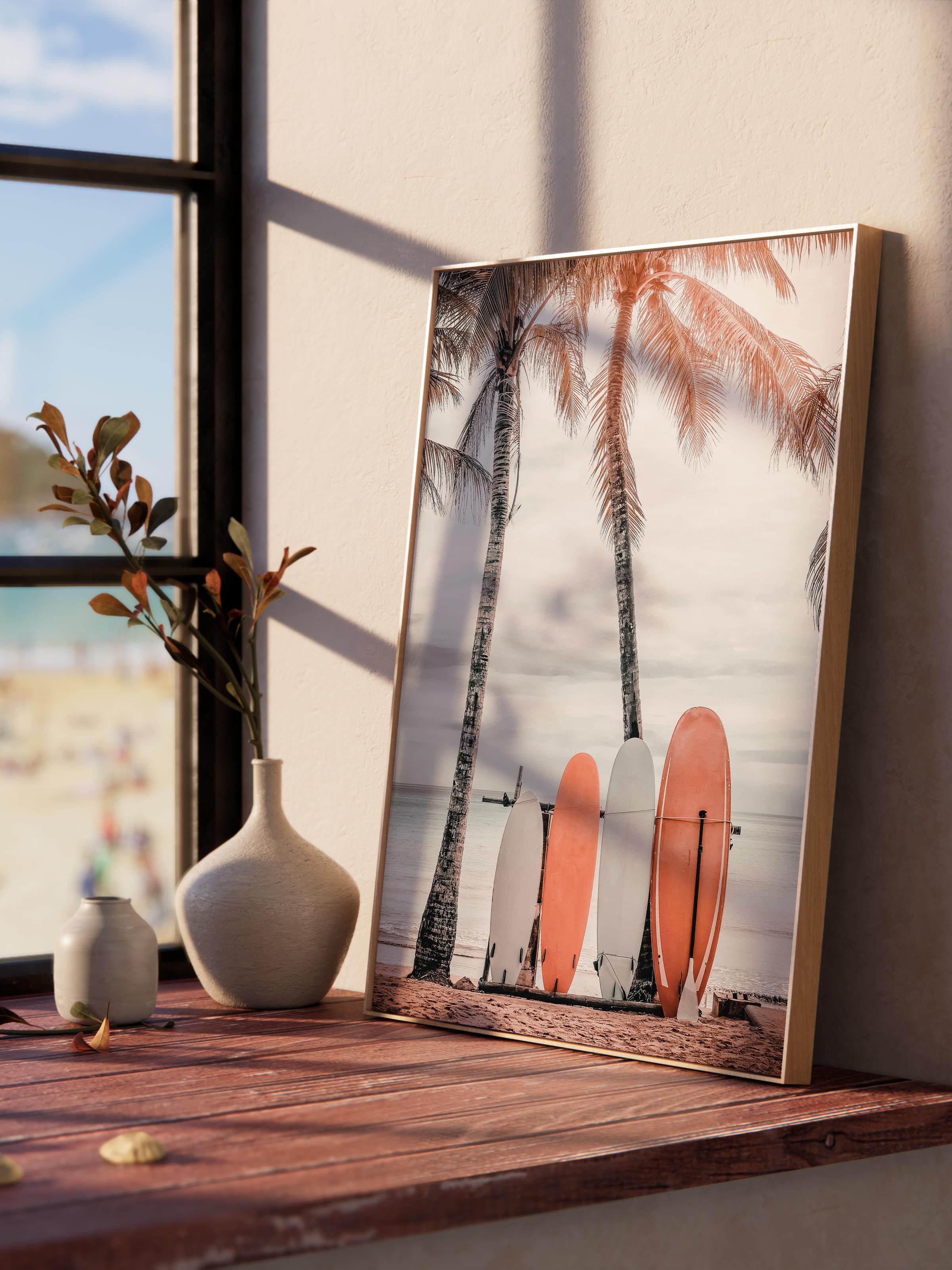 Çerçevesiz Poster, Yaz Temalı Tablo NO:190, Palmiyeler ve Sörf Tahtaları Fotoğrafı, Bej Poster, Dikey