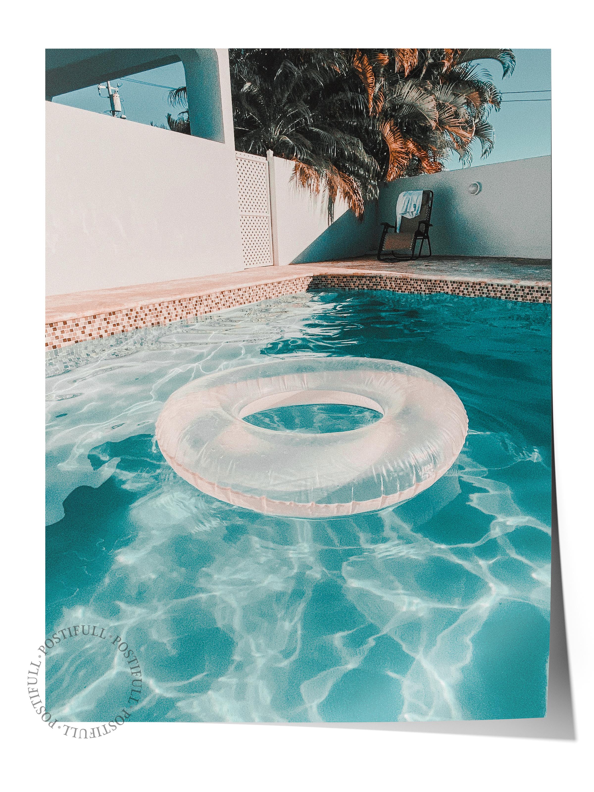 Çerçevesiz Poster, Yaz Temalı Tablo NO:198, Havuz ve Simit Fotoğrafı, Mavi Poster, Dikey