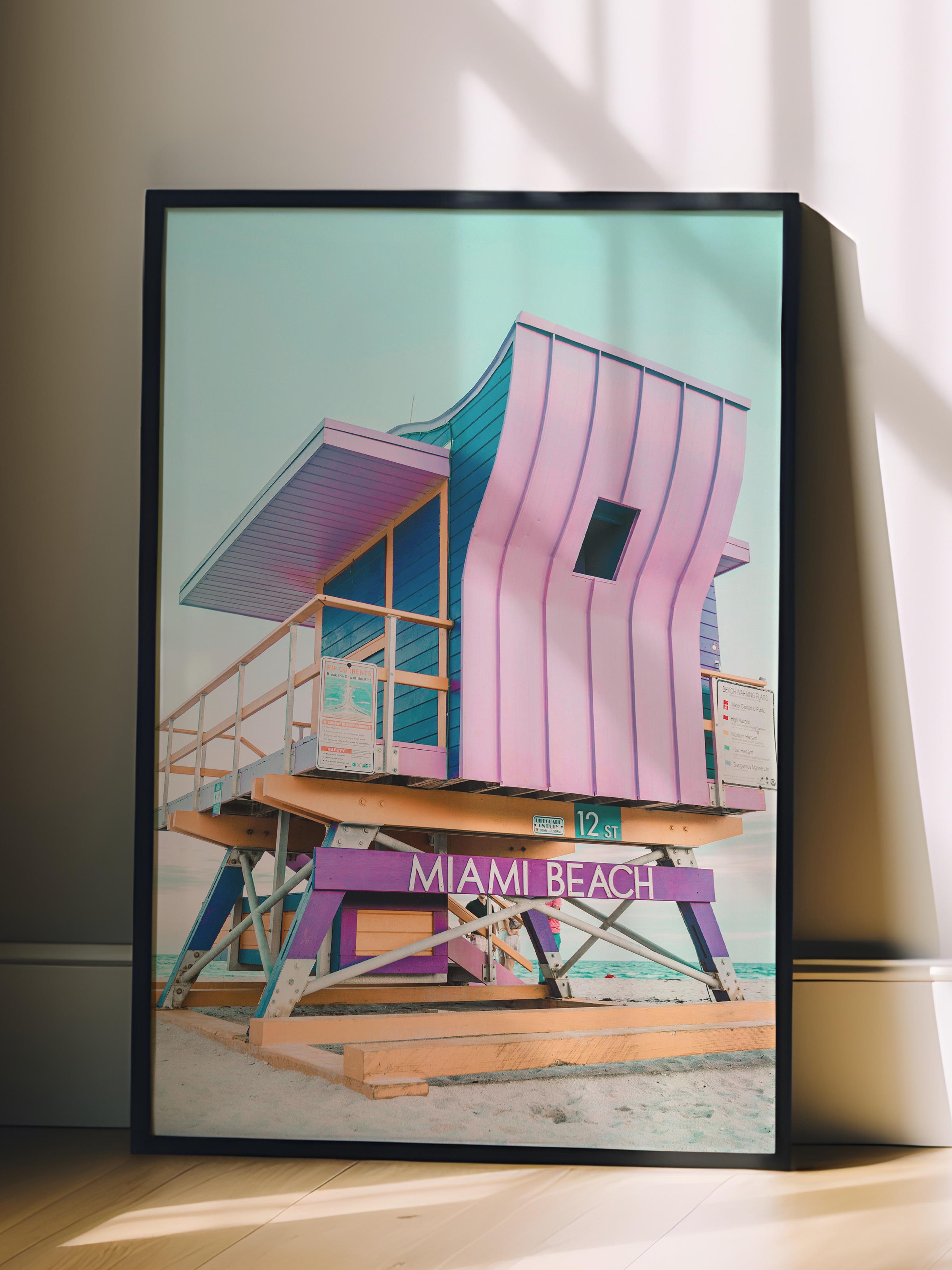 Çerçevesiz Poster, Yaz Temalı Tablo NO:217, Sahil Evi ve Palmiye Fotoğrafı, Mor Poster, Dikey
