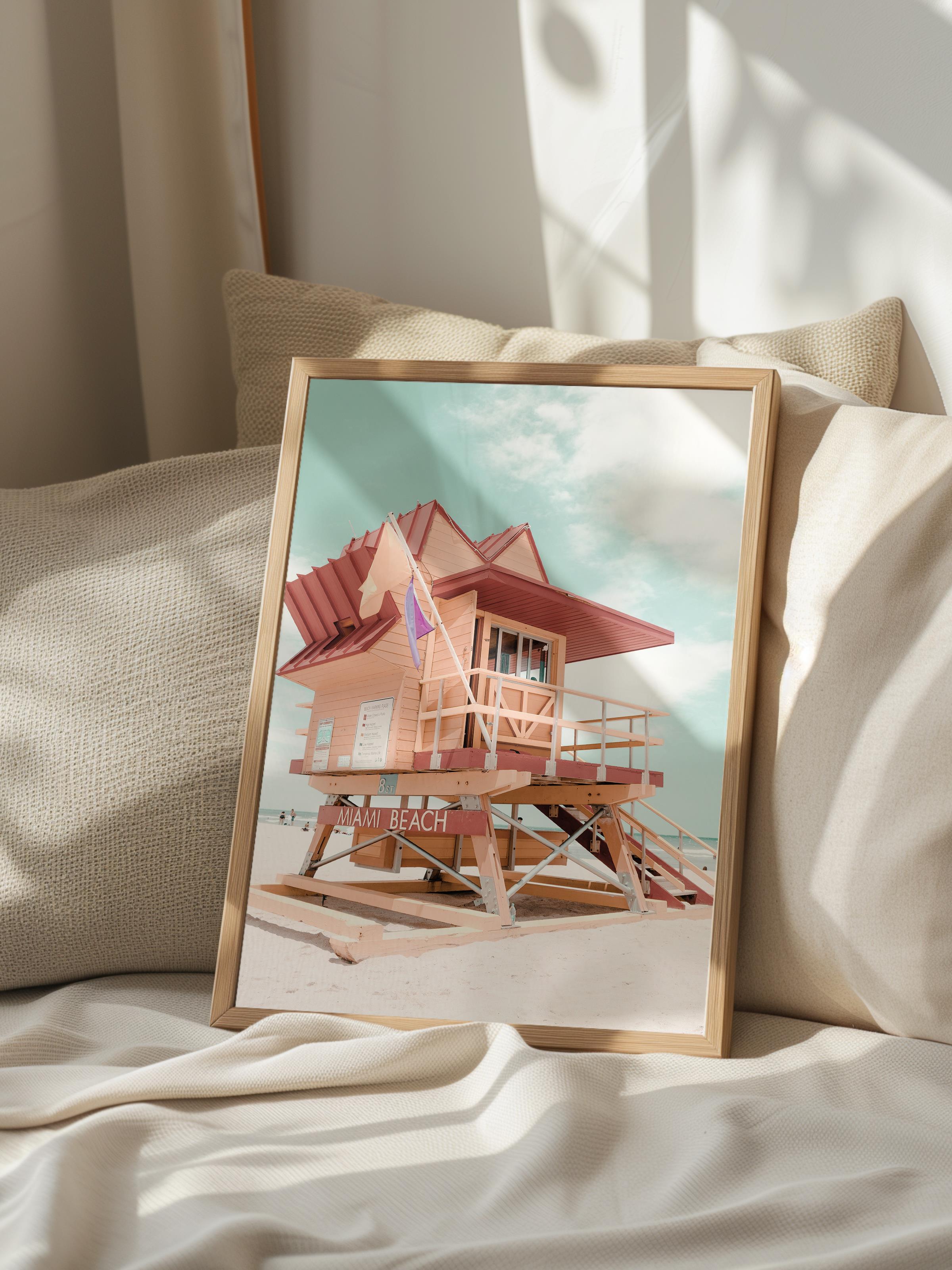 Çerçevesiz Poster, Yaz Temalı Tablo NO:230, Renkli Sahil Evi ve Palmiye Fotoğrafı, Kırmızı Dikey