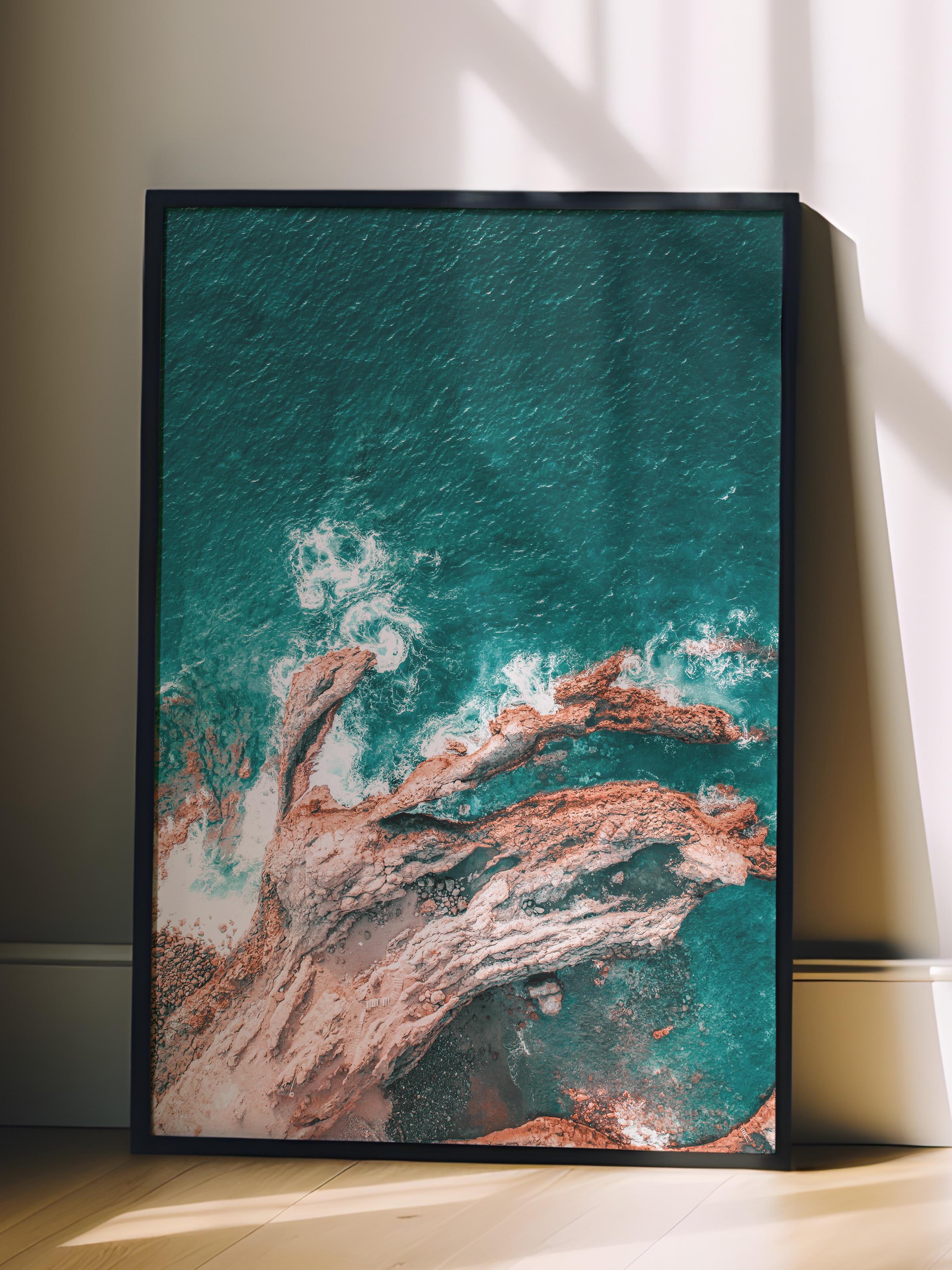 Çerçevesiz Poster, Yaz Temalı Tablo NO:234, Dalga ve Kayalıklar Fotoğrafı, Mavi Poster, Dikey