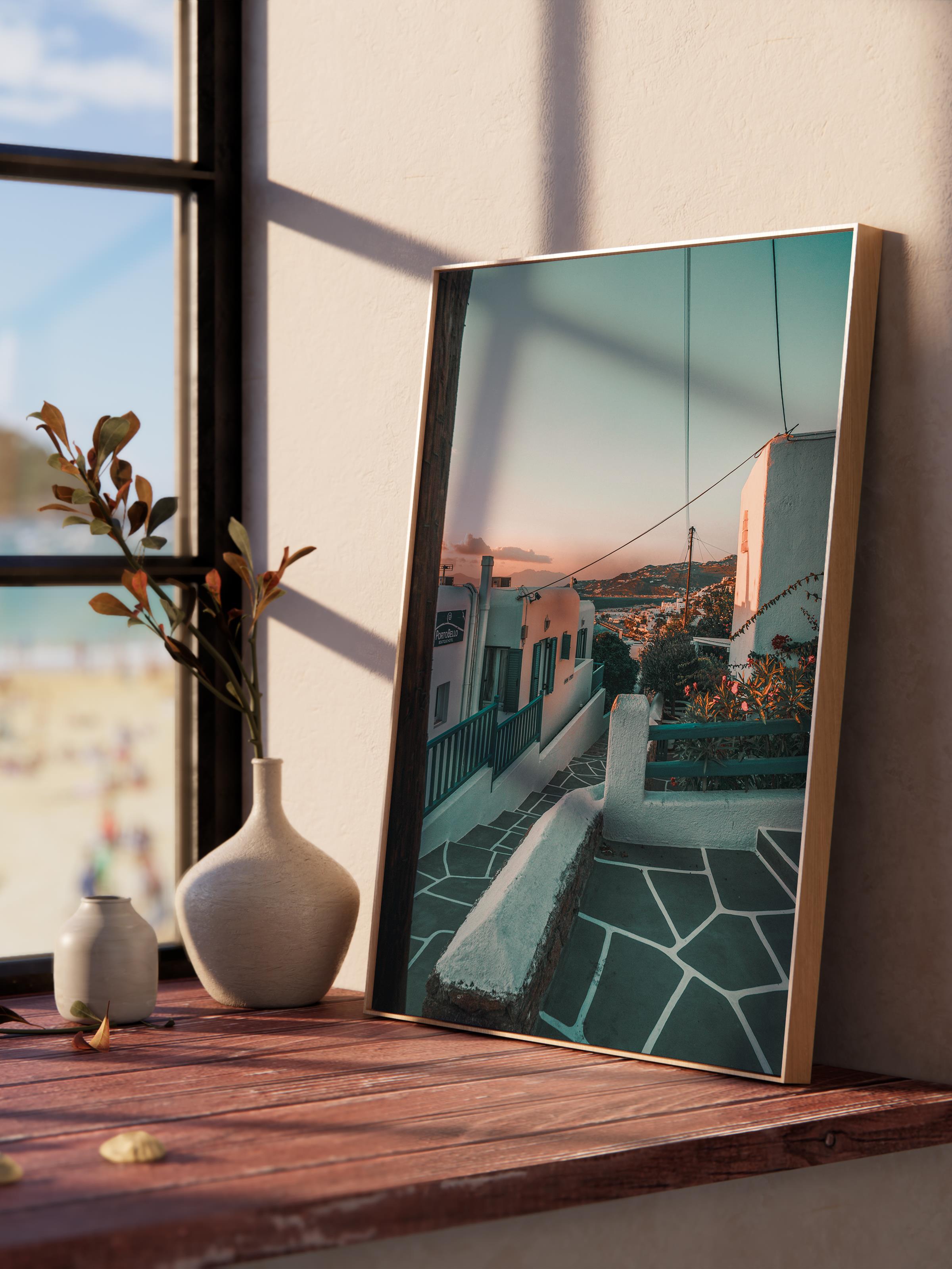 Çerçevesiz Poster, Yaz Temalı Tablo NO:235, Santorini Sokakları Fotoğrafı, Beyaz Poster, Dikey