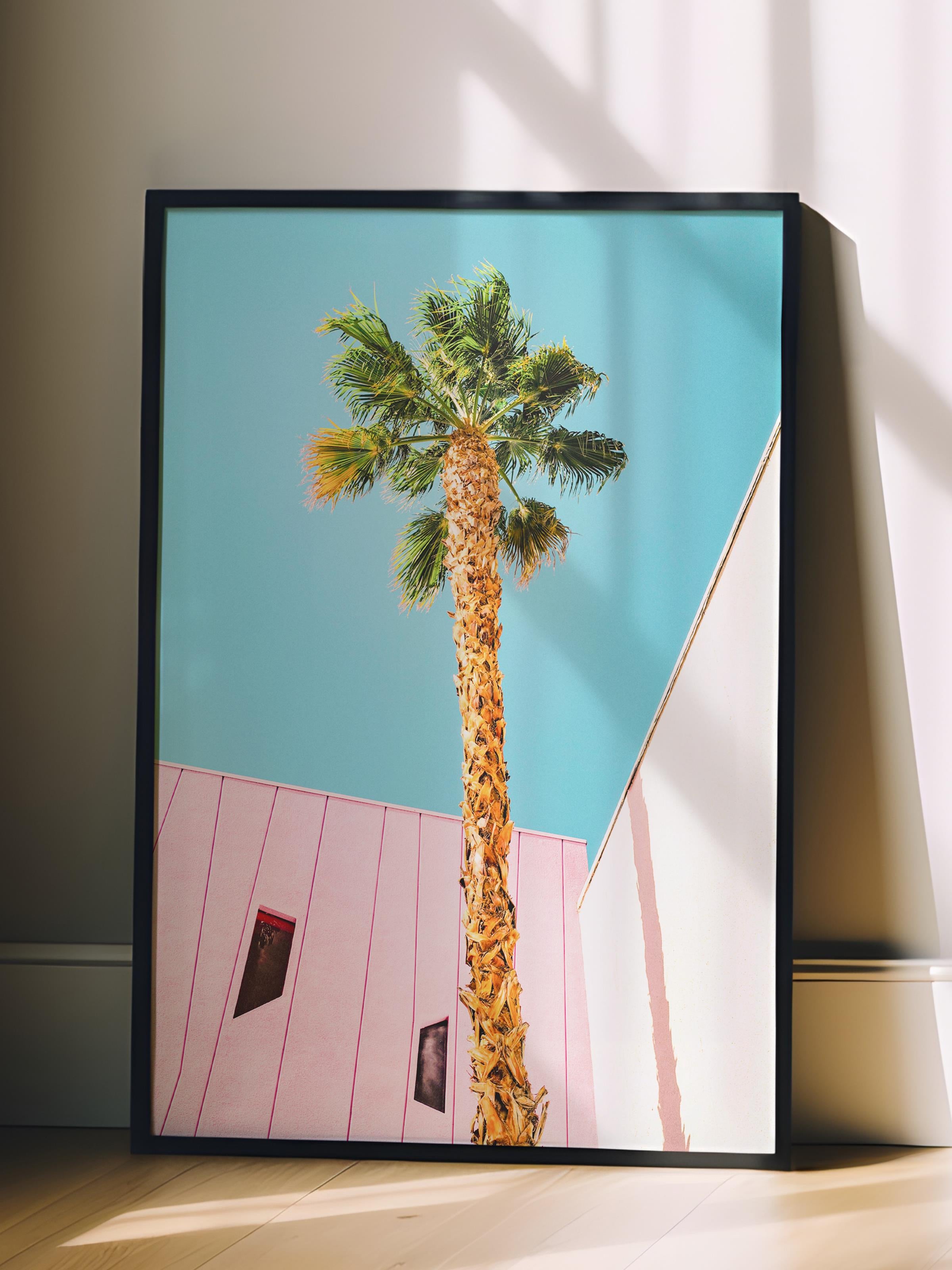 Çerçevesiz Poster, Yaz Temalı Tablo NO:248, Palmiye ve Renkli Bina Fotoğrafı, Sarı Poster, Dikey