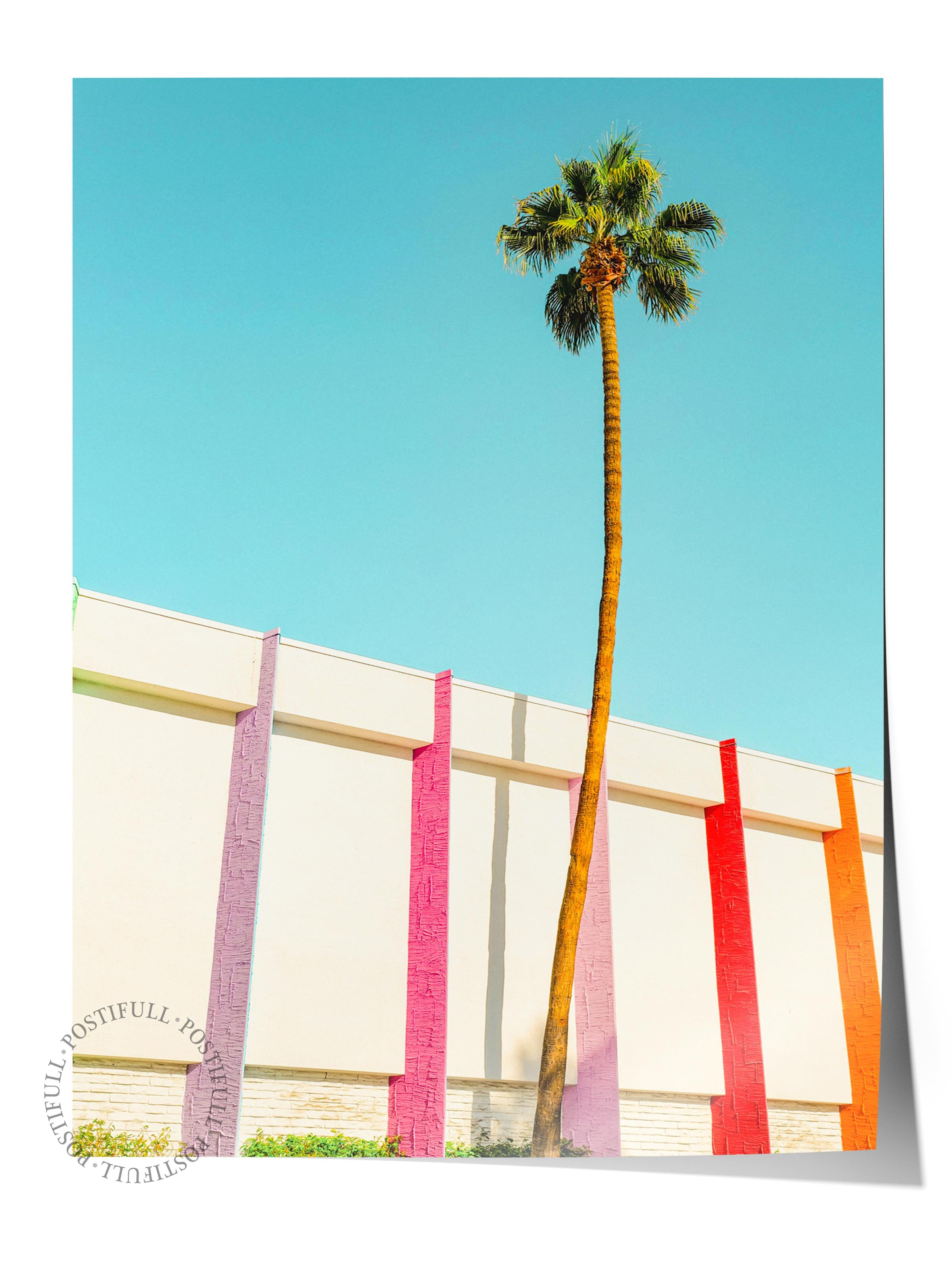 Çerçevesiz Poster, Yaz Temalı Tablo NO:249, Tek Palmiye ve Mavi Gökyüzü Fotoğrafı, Sarı Poster Dikey