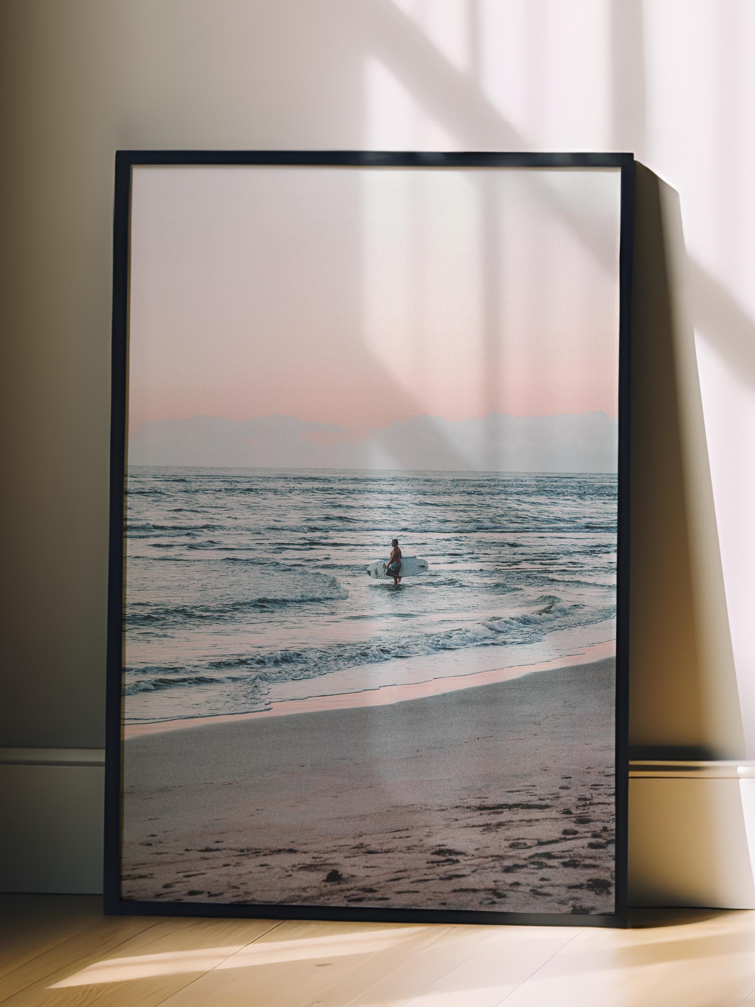 Çerçevesiz Poster, Yaz Temalı Tablo NO:255, Sörfçü ve Gün Batımı Fotoğrafı, Turuncu Poster, Dikey