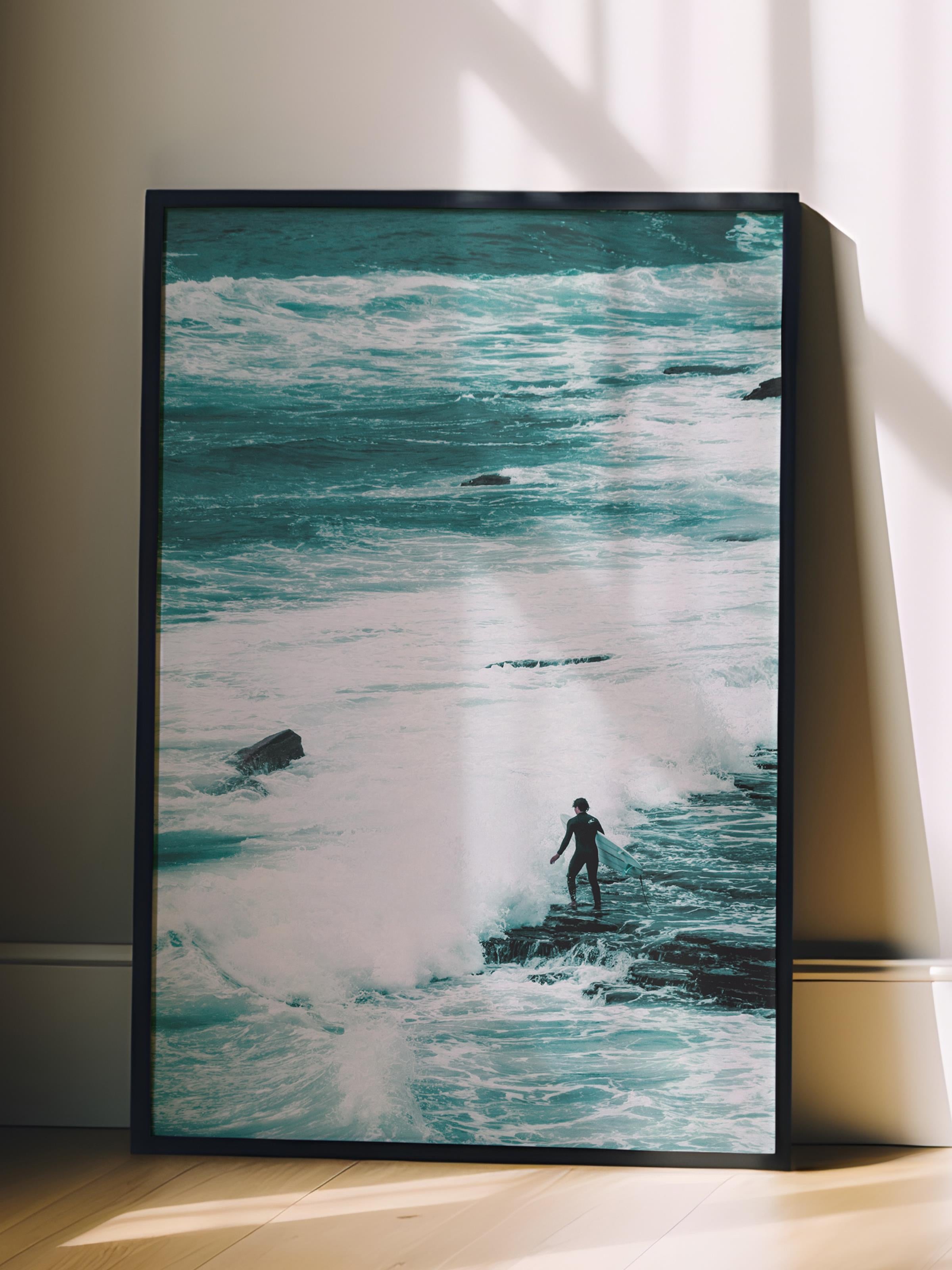 Çerçevesiz Poster, Yaz Temalı Tablo NO:48, Kaya Kenarında Deniz Fotoğrafı, Gri Poster, Dikey