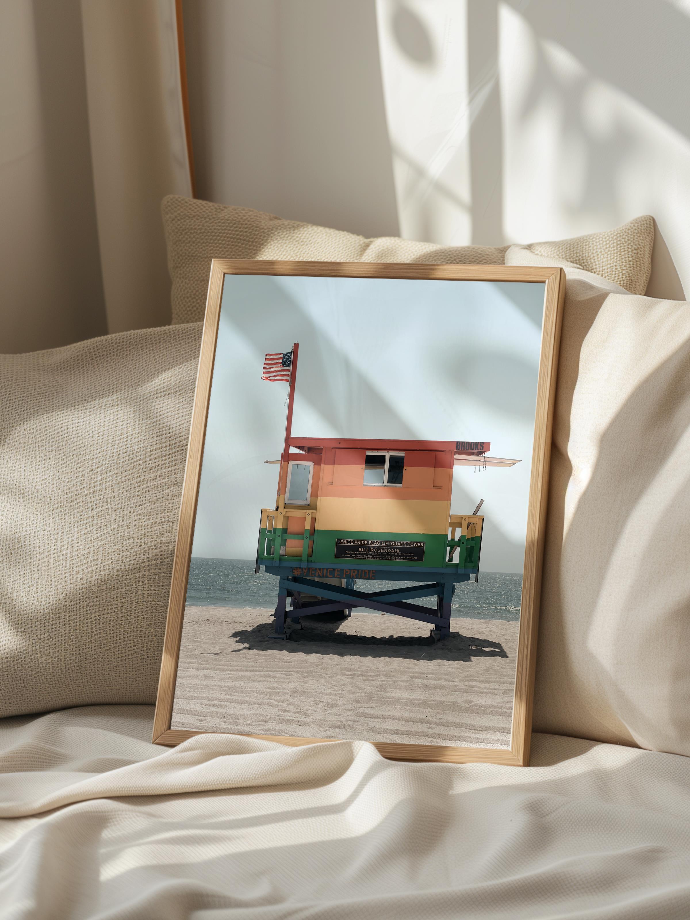 Çerçevesiz Poster, Yaz Temalı Tablo NO:90, Kırmızı Bayraklı Kule Fotoğrafı, Beyaz Poster, Dikey