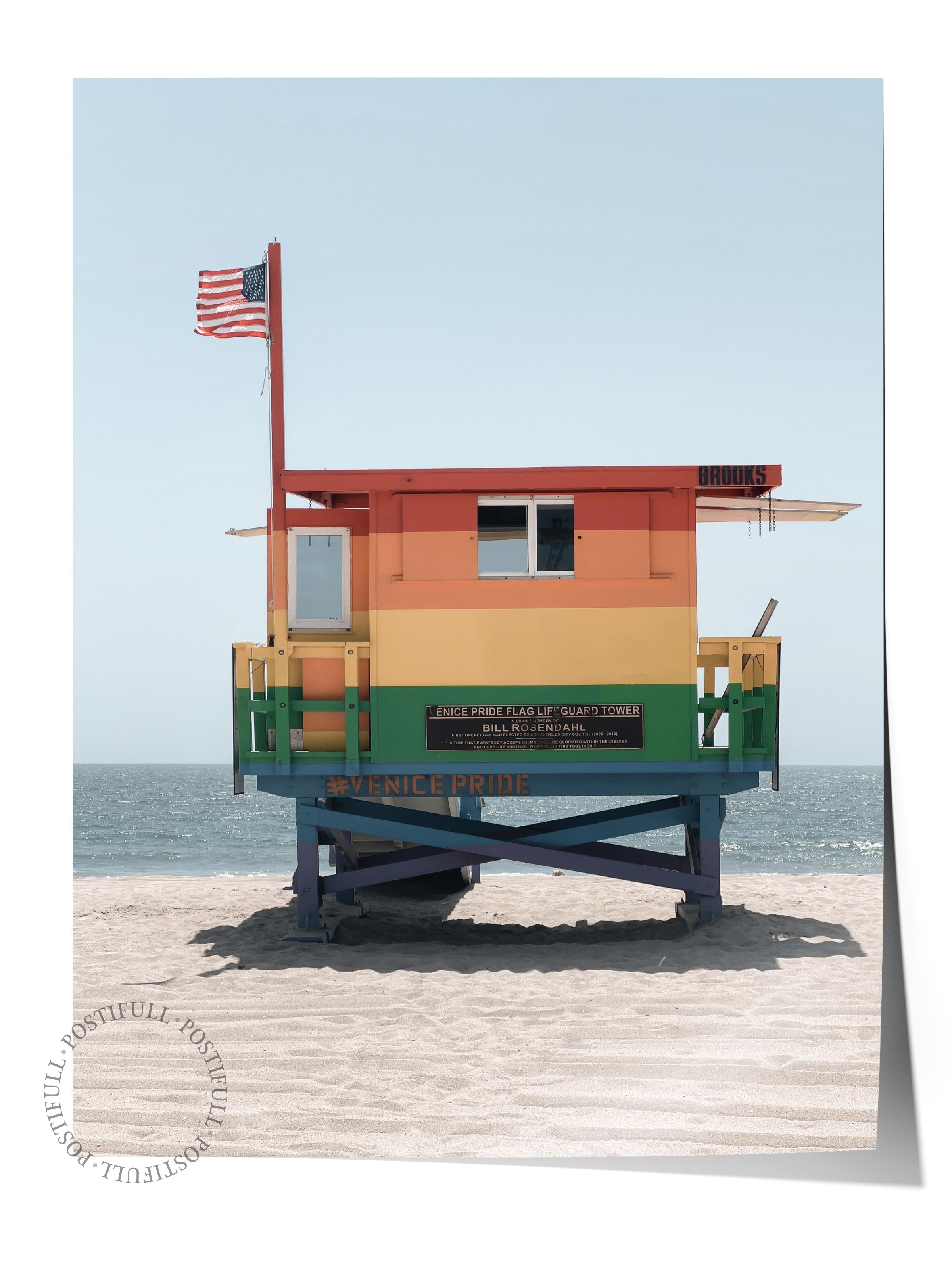 Çerçevesiz Poster, Yaz Temalı Tablo NO:90, Kırmızı Bayraklı Kule Fotoğrafı, Beyaz Poster, Dikey