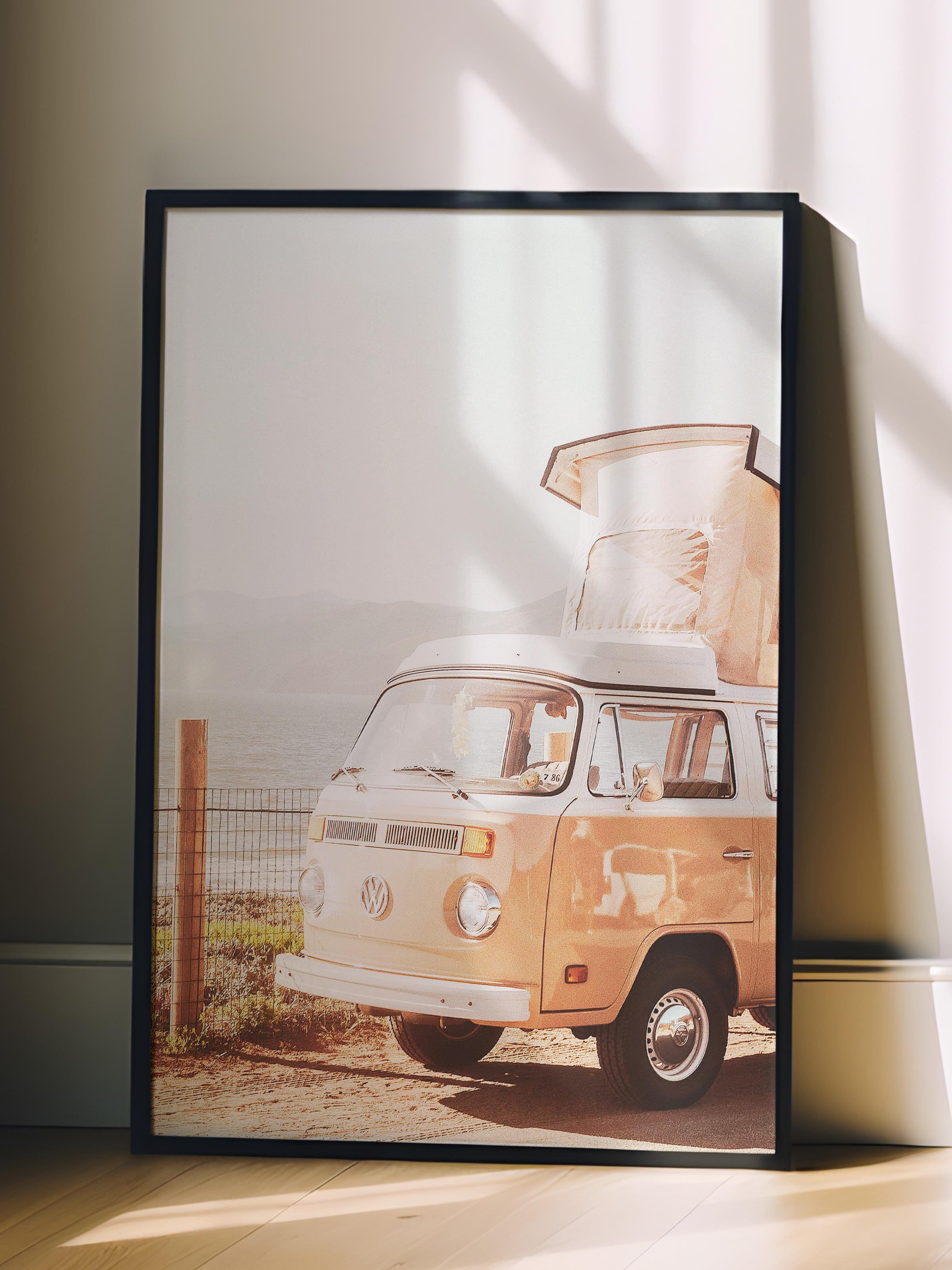 Çerçevesiz Poster, Yaz Temalı Tablo NO:95, Sarı Volkswagen Minibüs Fotoğrafı, Sarı Poster, Dikey