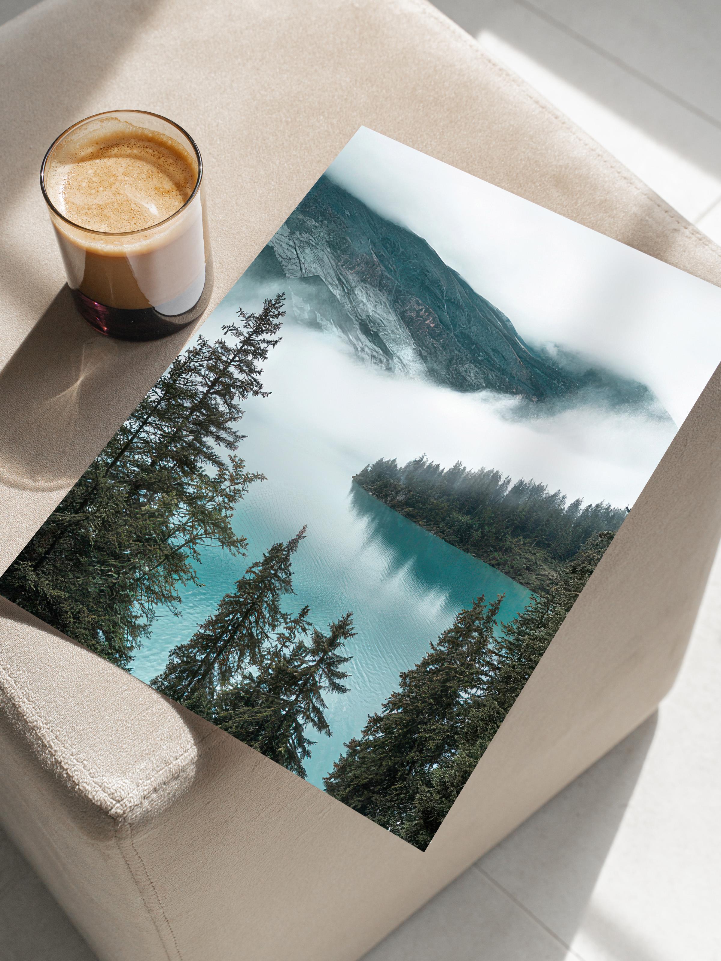 Cloudy Mountain Lake Poster, Dikey Duvar Tablosu Comfort Serisi NO:108445