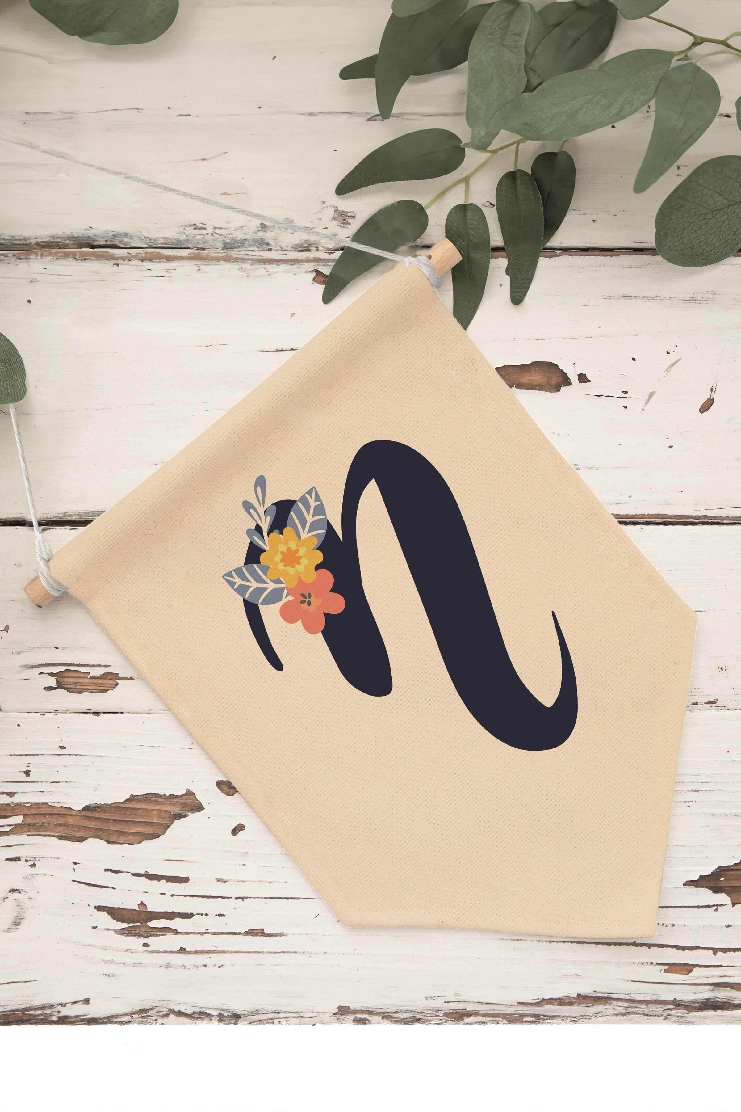 Çocuk Odası Dekor, Duvar Süsü, Ahşap Bebek Odası Dekor, Canvas Flama, Lacivert Çiçekli N Harfi