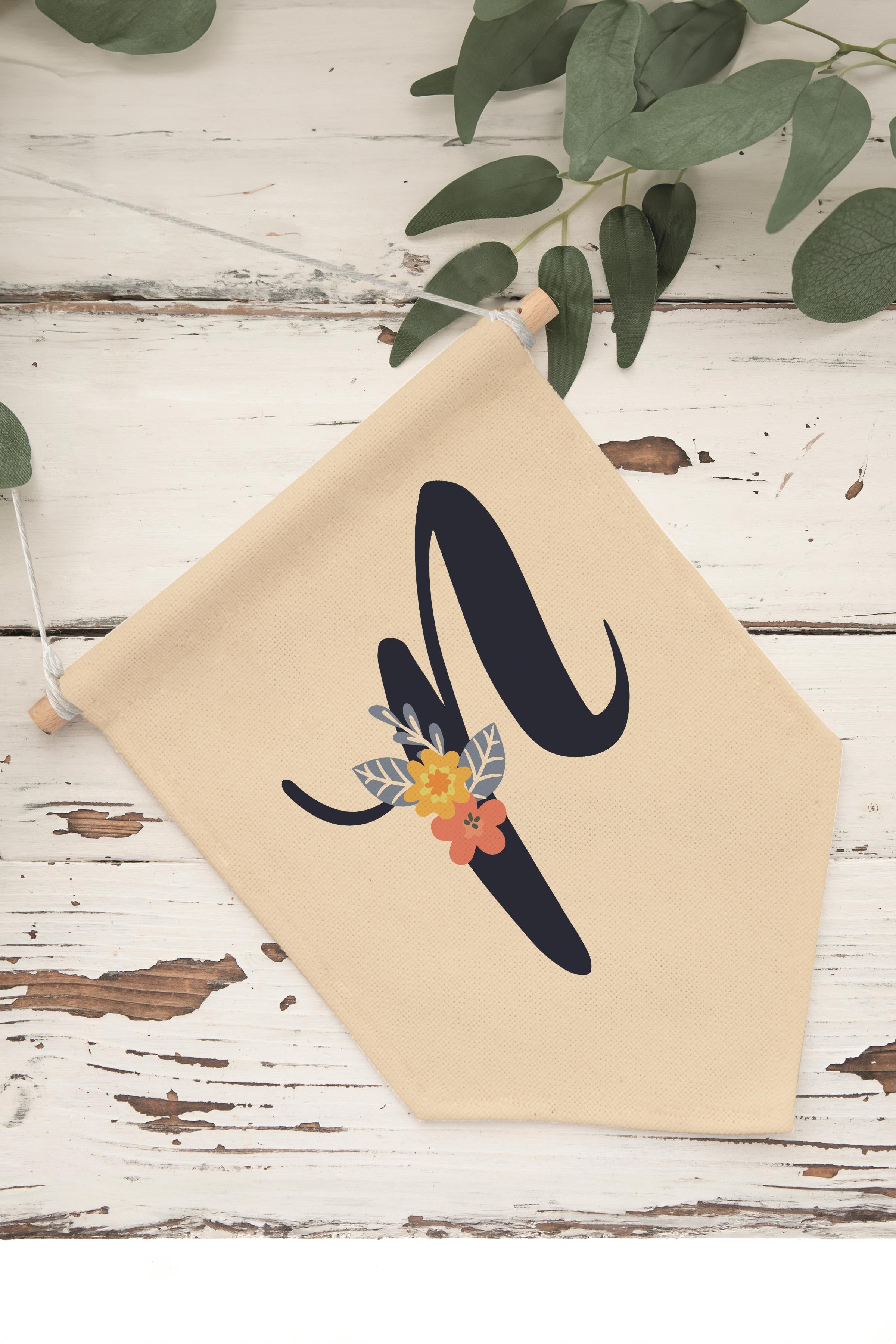 Çocuk Odası Dekor, Duvar Süsü, Ahşap Bebek Odası Dekor, Canvas Flama, Lacivert Çiçekli P Harfi