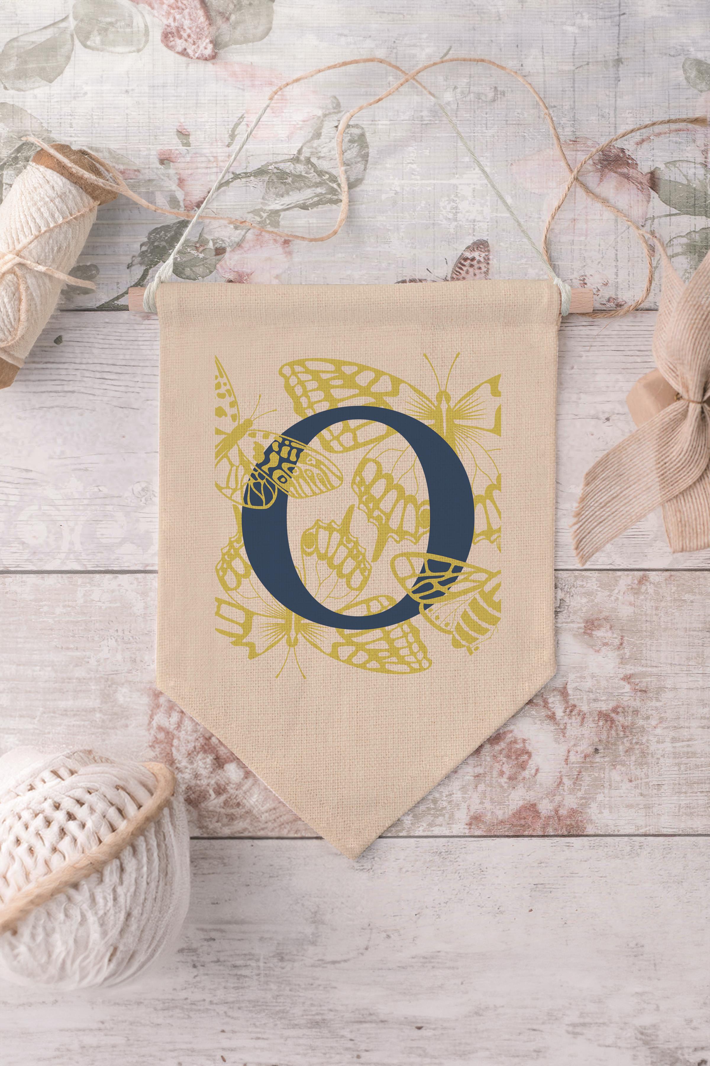 Çocuk Odası Dekor, Duvar Süsü, Ahşap Bebek Odası Dekor, Canvas Flama, Lacivert ve Sarı Çiçek Desenli O Harfi