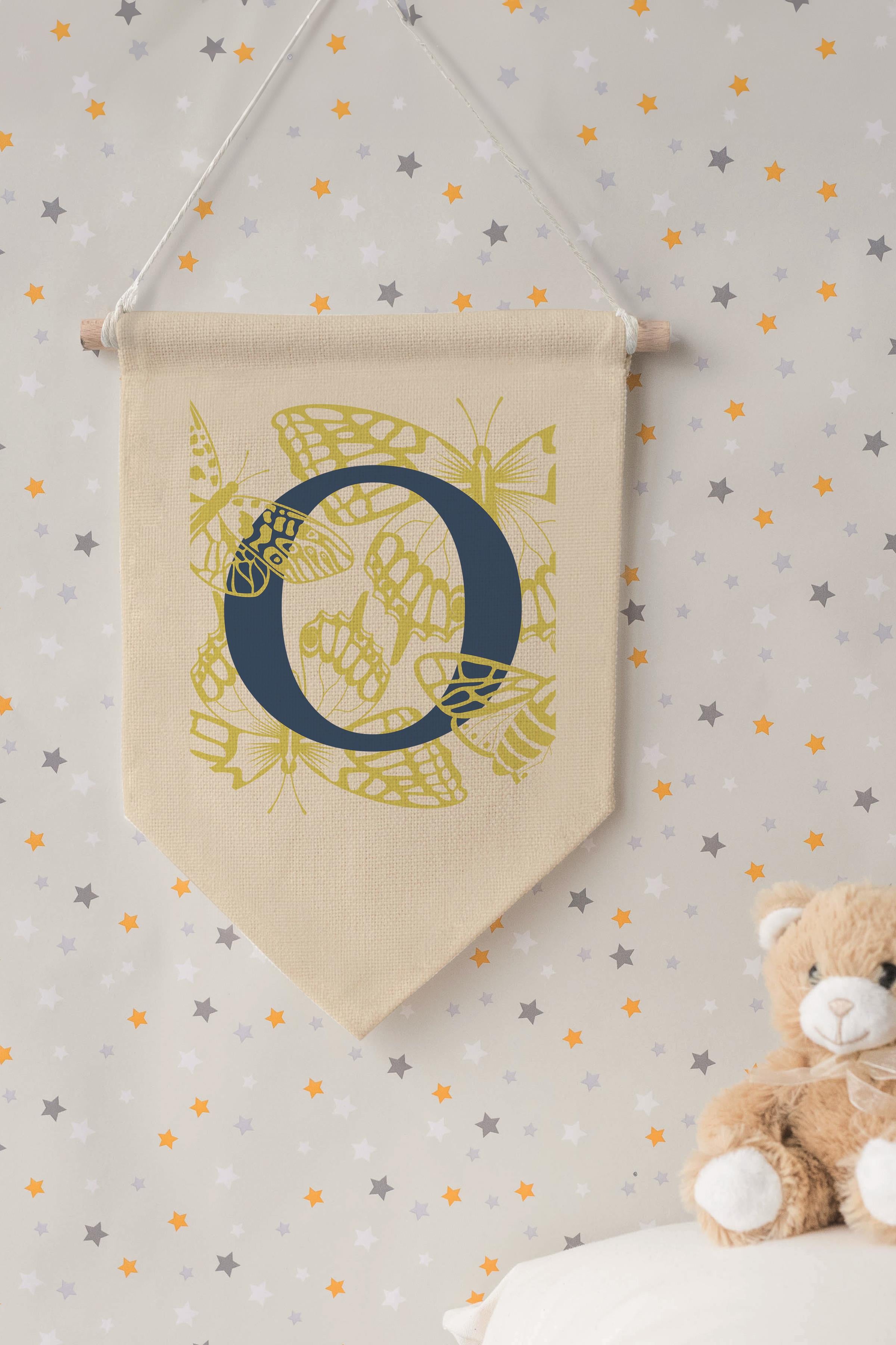 Çocuk Odası Dekor, Duvar Süsü, Ahşap Bebek Odası Dekor, Canvas Flama, Lacivert ve Sarı Çiçek Desenli O Harfi