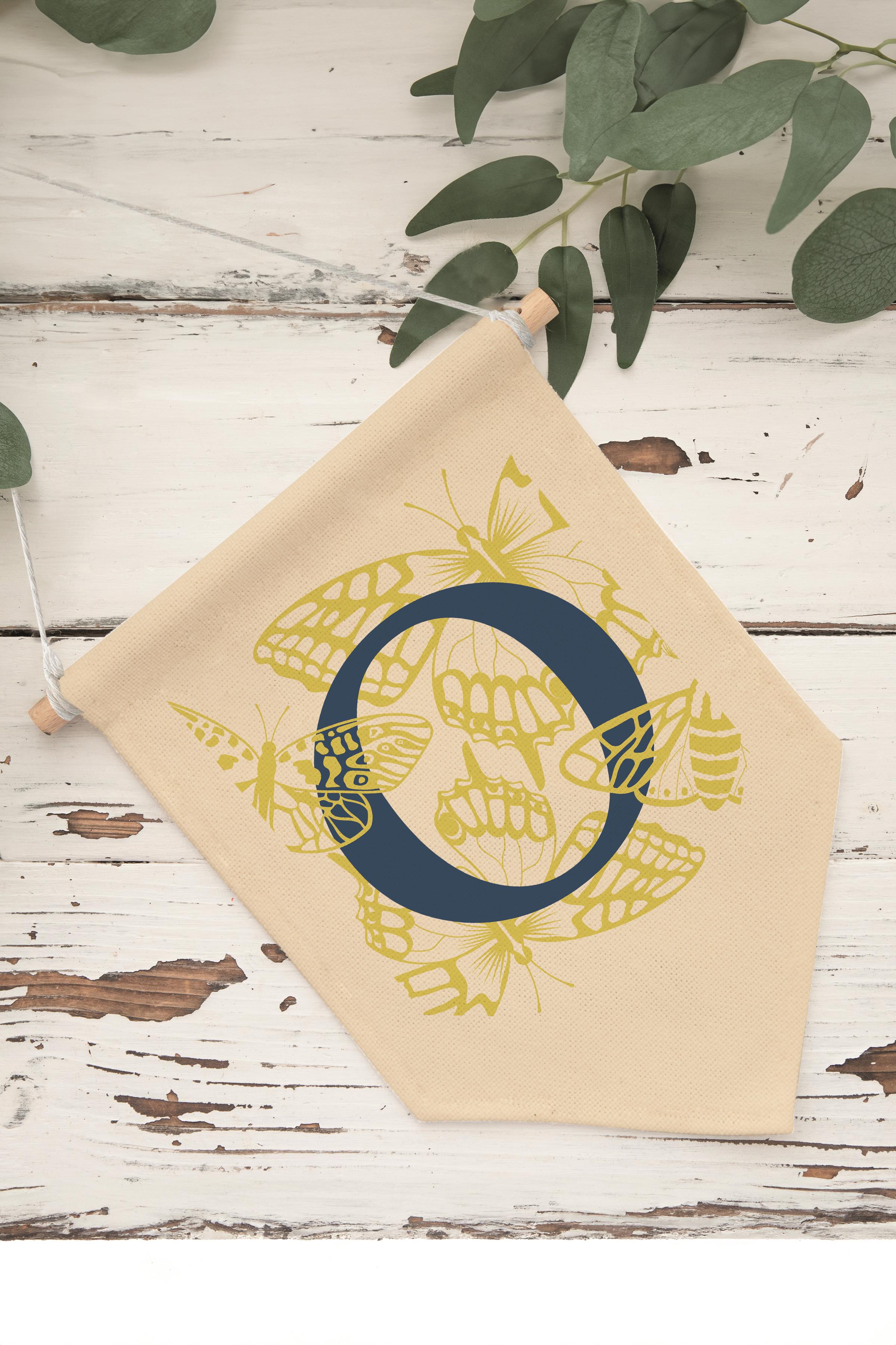 Çocuk Odası Dekor, Duvar Süsü, Ahşap Bebek Odası Dekor, Canvas Flama, Lacivert ve Sarı Çiçek Desenli O Harfi