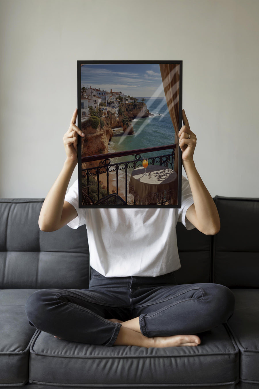 Sahil Manzarası Old Money Tasarımlar Poster – Siyah Çerçeveli Tablo