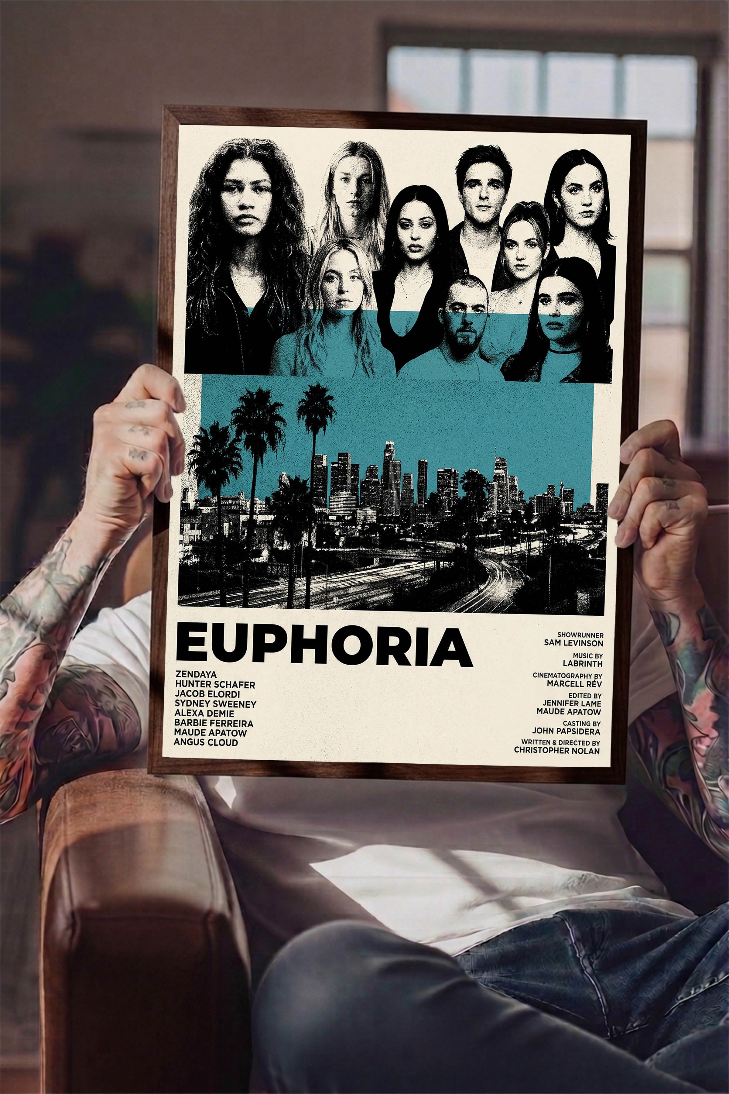 Euphoria Kahverengi Çerçeveli Poster, Sinema ve Dizi Tablo, Film Dizi Afişleri NO:112791