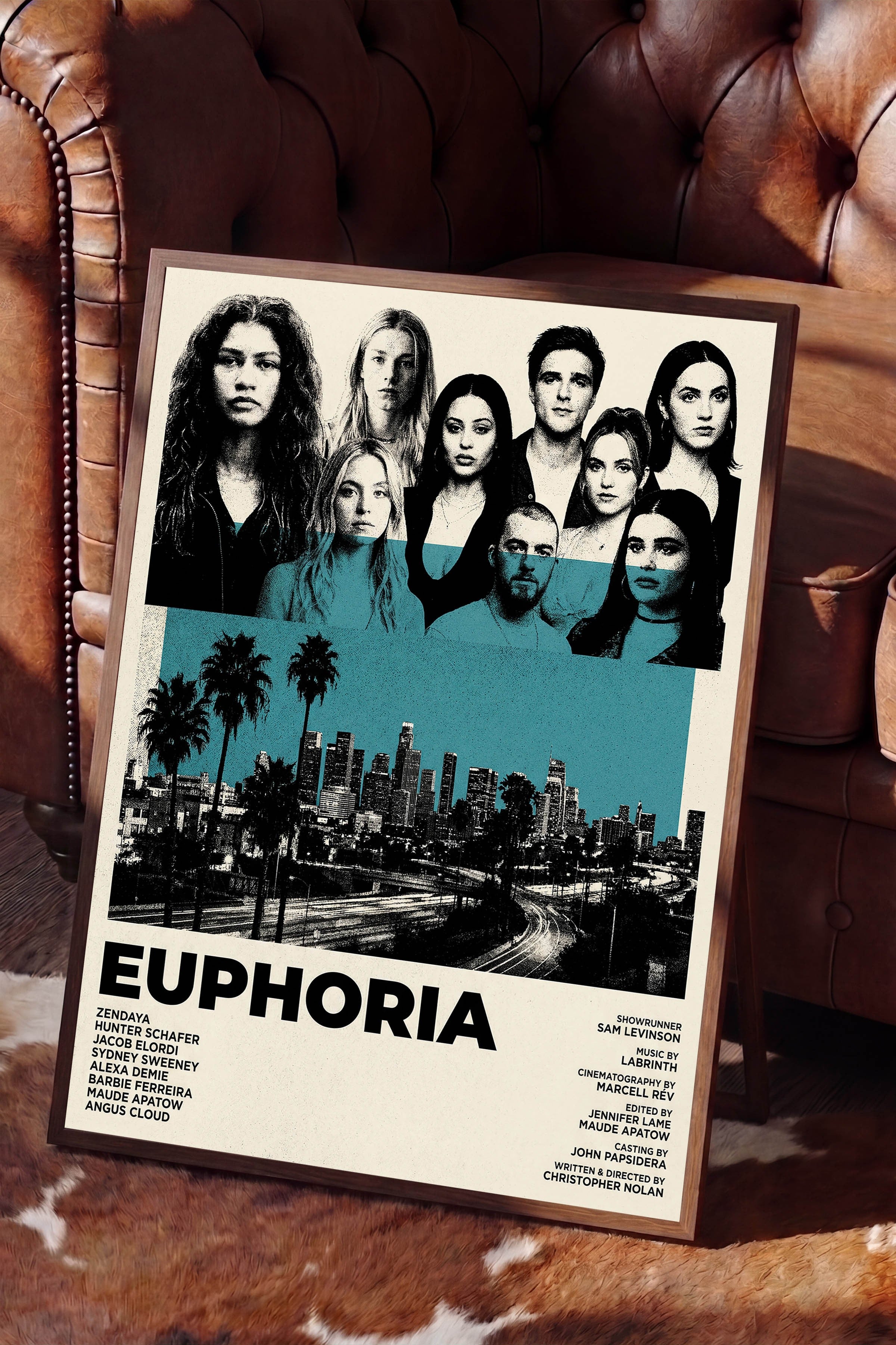 Euphoria Kahverengi Çerçeveli Poster, Sinema ve Dizi Tablo, Film Dizi Afişleri NO:112791