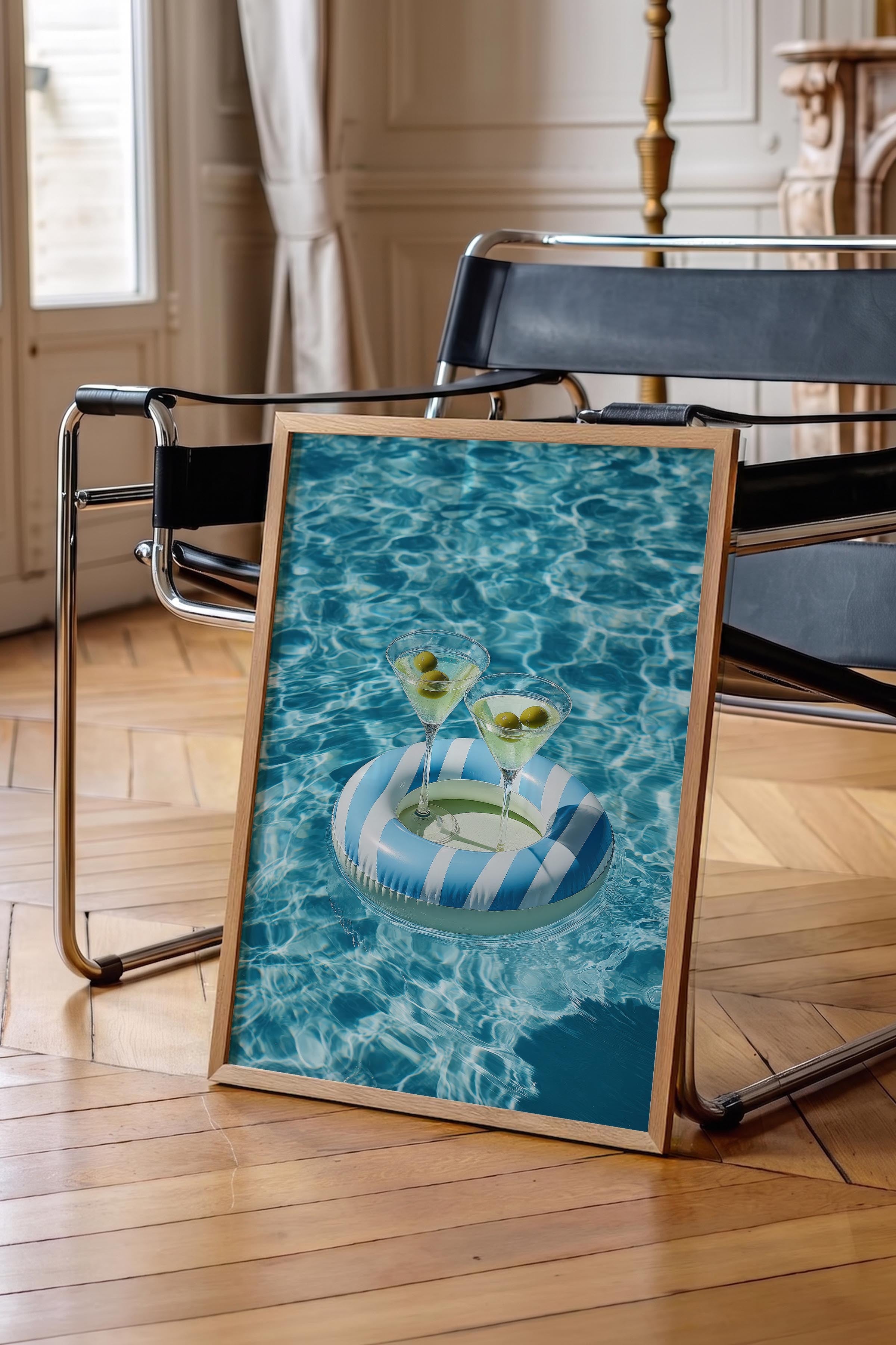 Havuz ve Martini Bardağı Posteri, Ahşap Çerçeveli Poster, Old Money Serisi, NO:113247