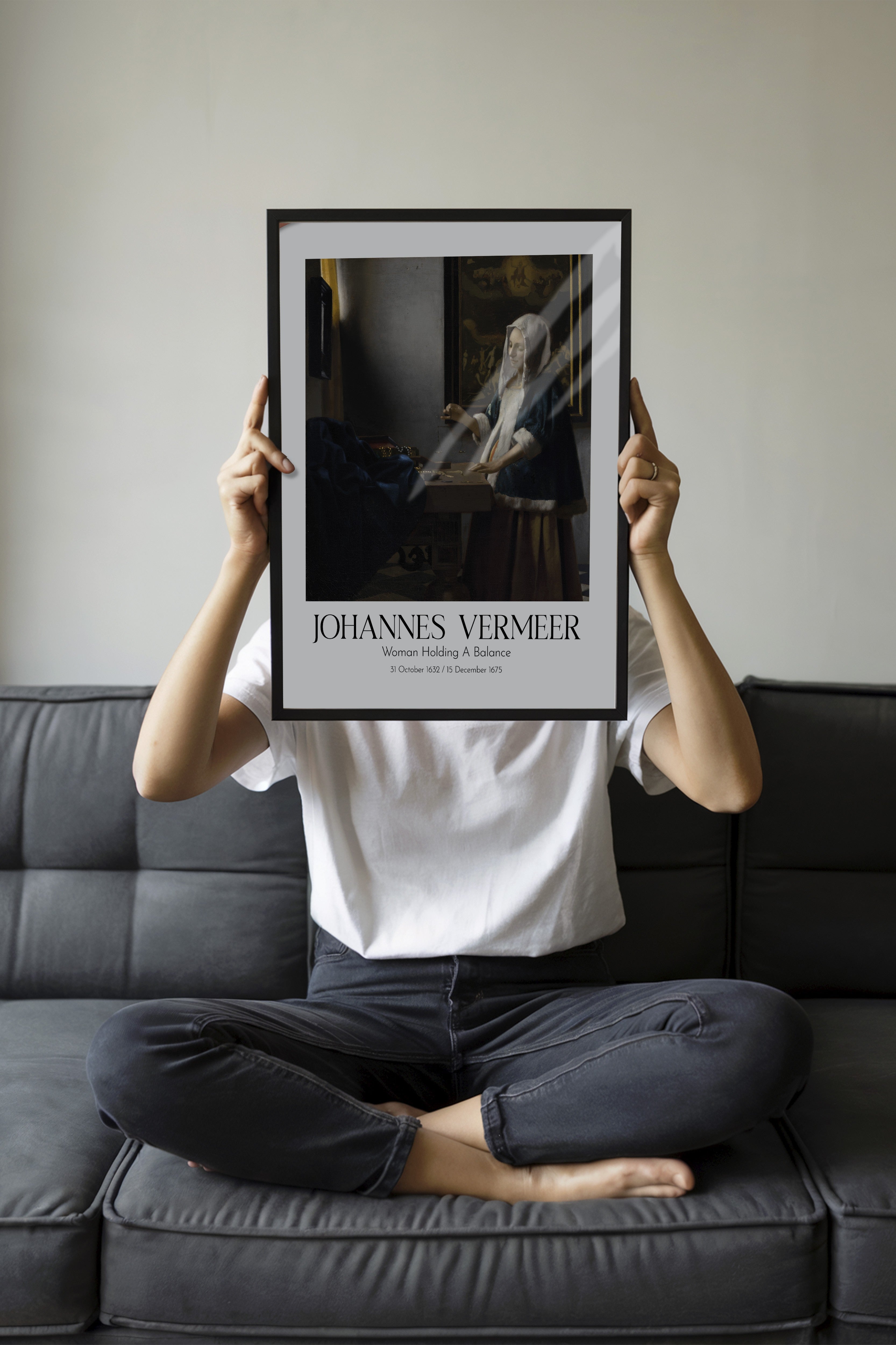 Johannes Vermeer - Woman Holding A Balance, Siyah Çerçeveli Tablo, Sanat Serisi NO:110358