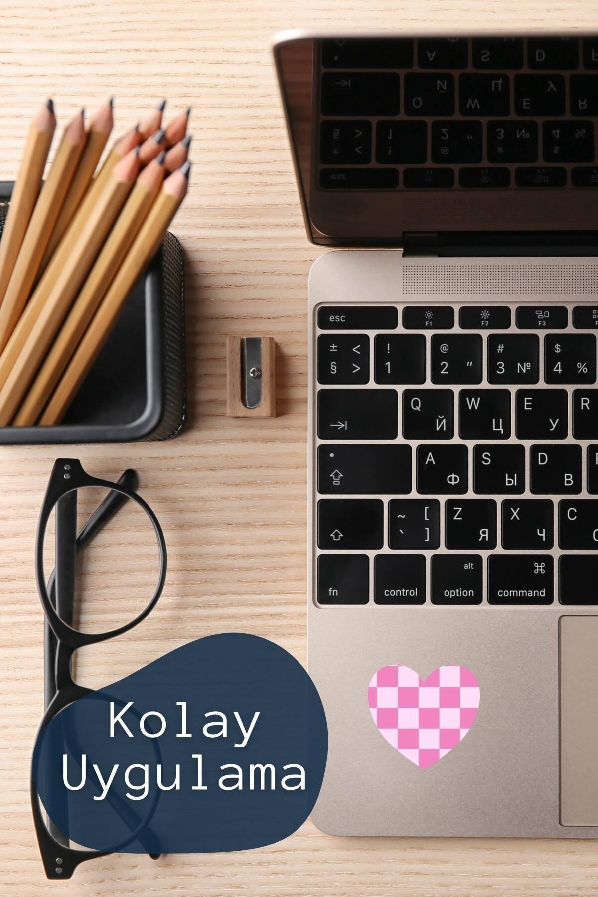 Kalp Temalı Sticker Seti - 8 Adet Etiket Seti- Telefon, Tablet, Defter Laptop Uyumlu Etiket