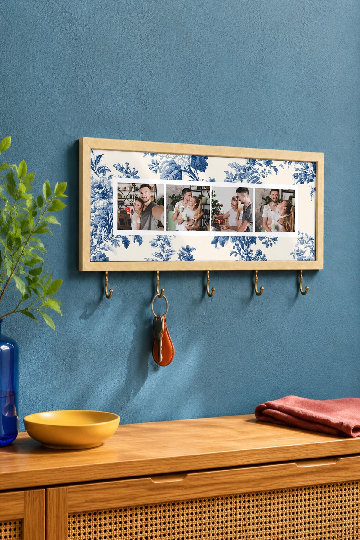 Büyük Mavi Desenli Kişiye Özel Tablo Anahtarlık, Photobooth Stili, Bej Fotoğraf Çerçevesi Yatay