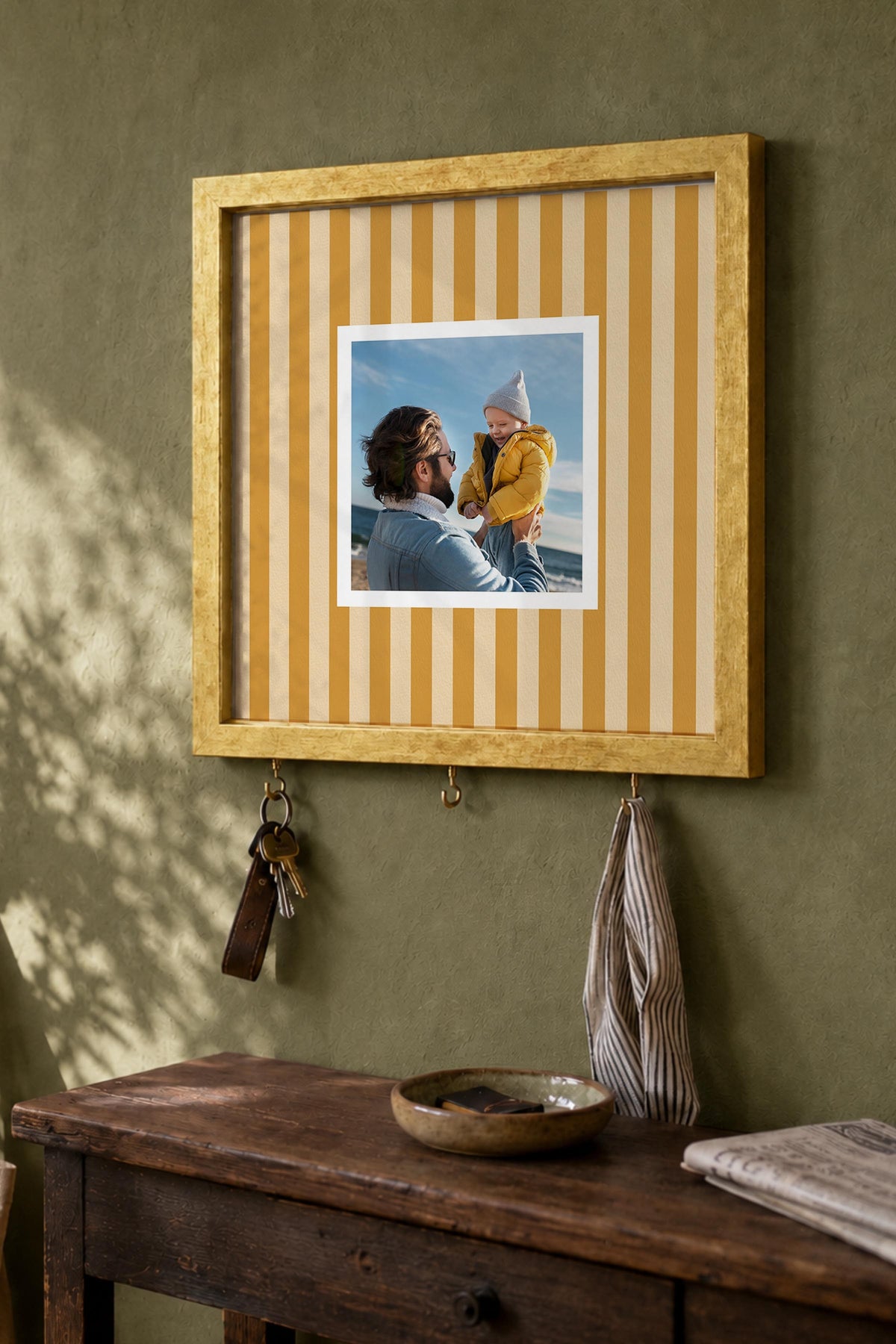 Kişiye Özel Tablo Anahtarlık, Photobooth Stili Gold Fotoğraf Çerçevesi, Vintage Duvar Dekoru