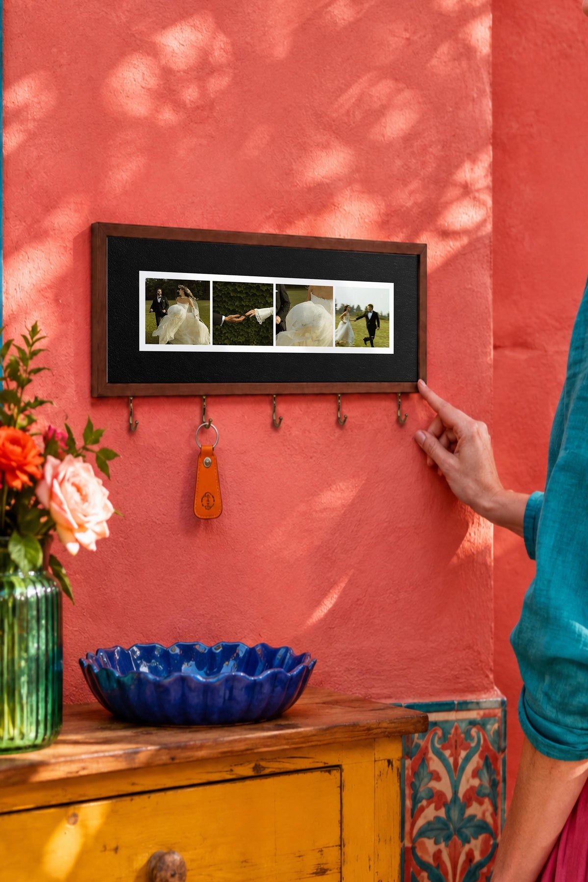 Zeytin Yeşili Doku Kişiye Özel Tablo Anahtarlık, Photobooth Stili, Kahverengi Fotoğraf Çerçevesi Yatay