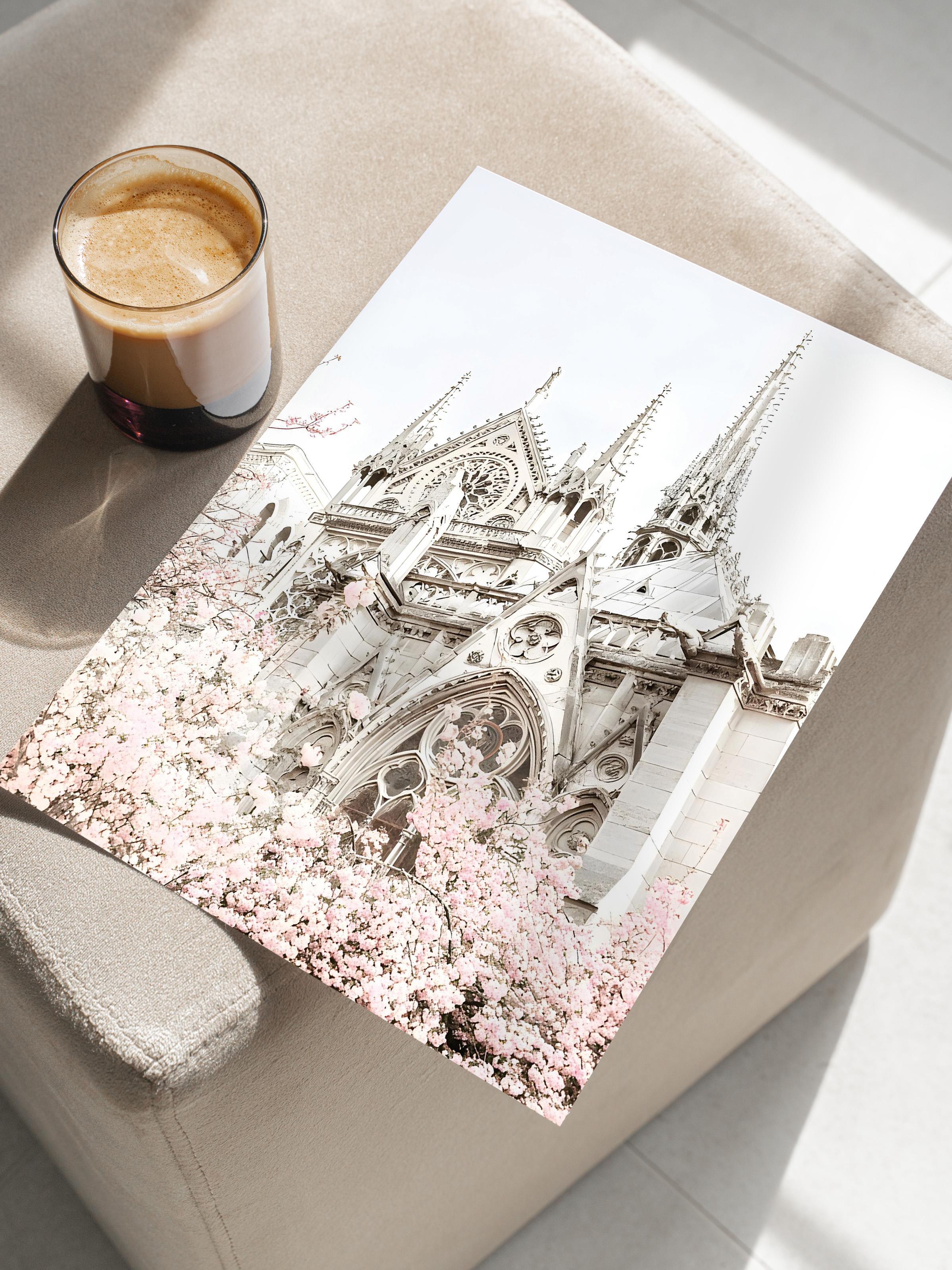 Notre Dame in Bloom Poster, Çerçevesiz Duvar Posteri, Dikey Duvar Tablosu Comfort Serisi NO:108370