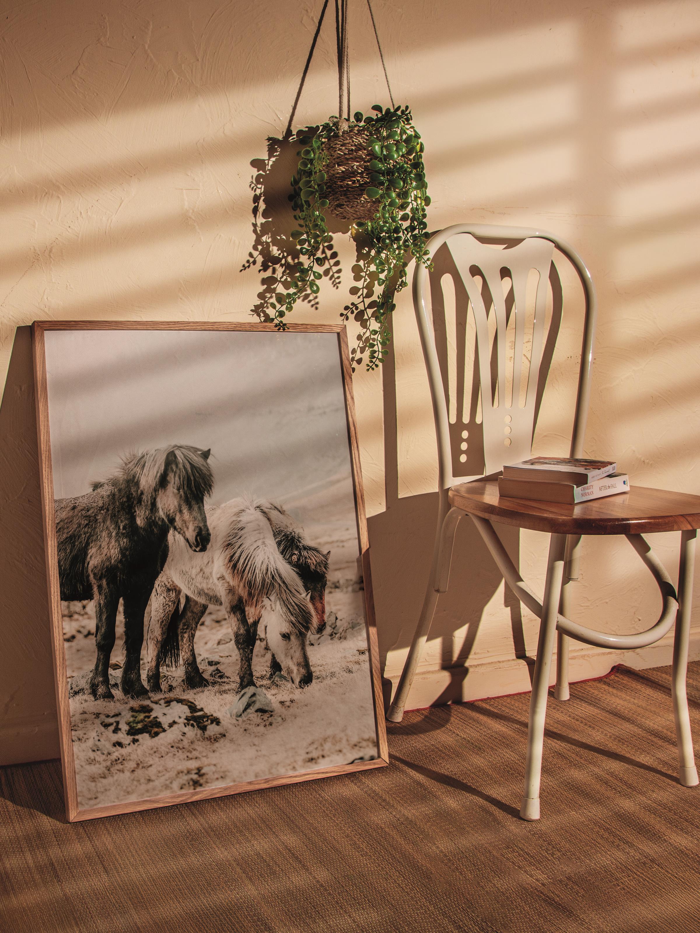 Rustic Çerçevesiz Poster, İskandinav Kahverengi Poster, NO:119 Yerde Yatan Atlar Fotoğraf, Dikey