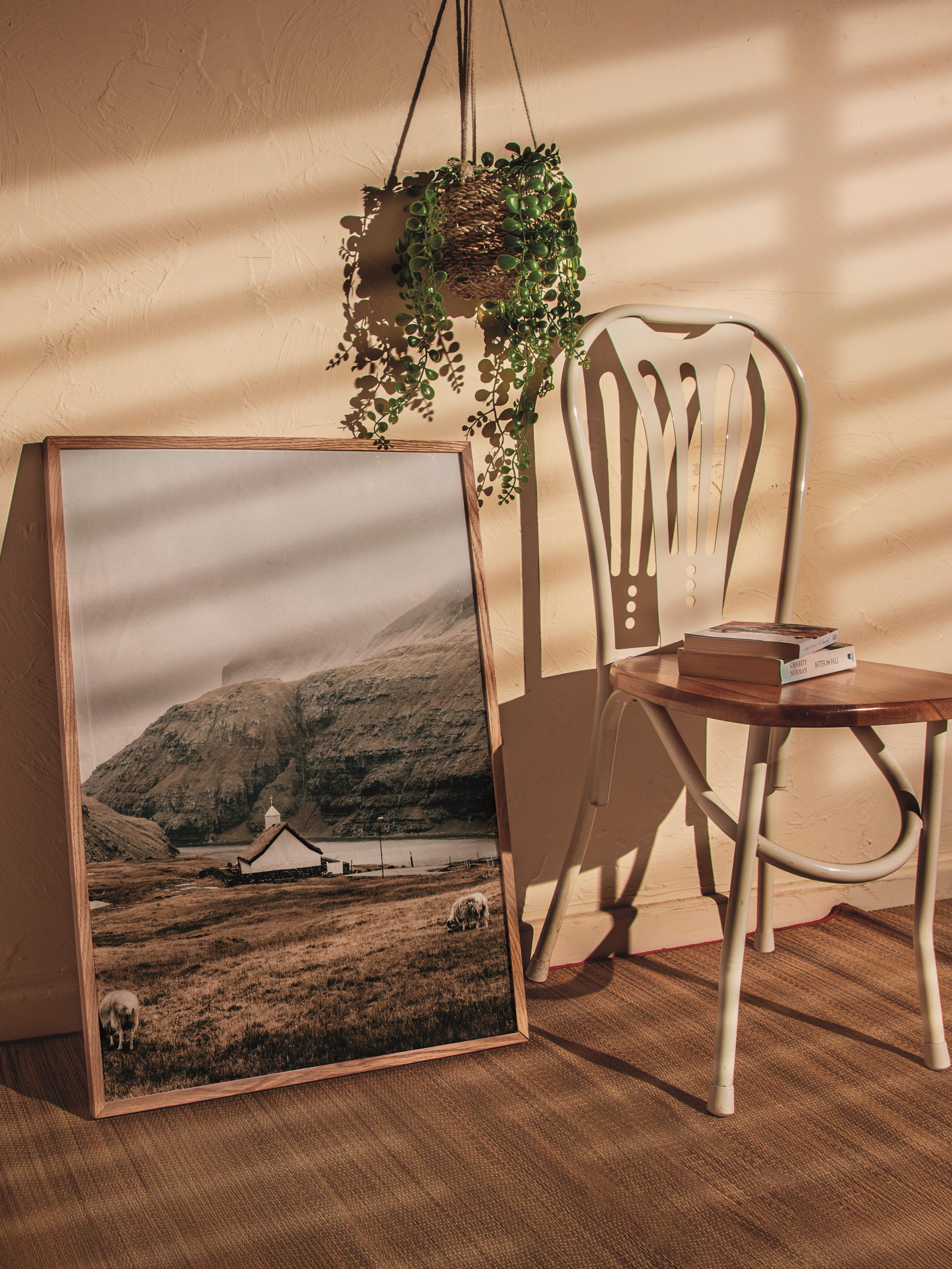 Rustic Çerçevesiz Poster, İskandinav Kahverengi Poster, NO:125 Ahşap Kulübe ve Dağ Fotoğraf, Dikey