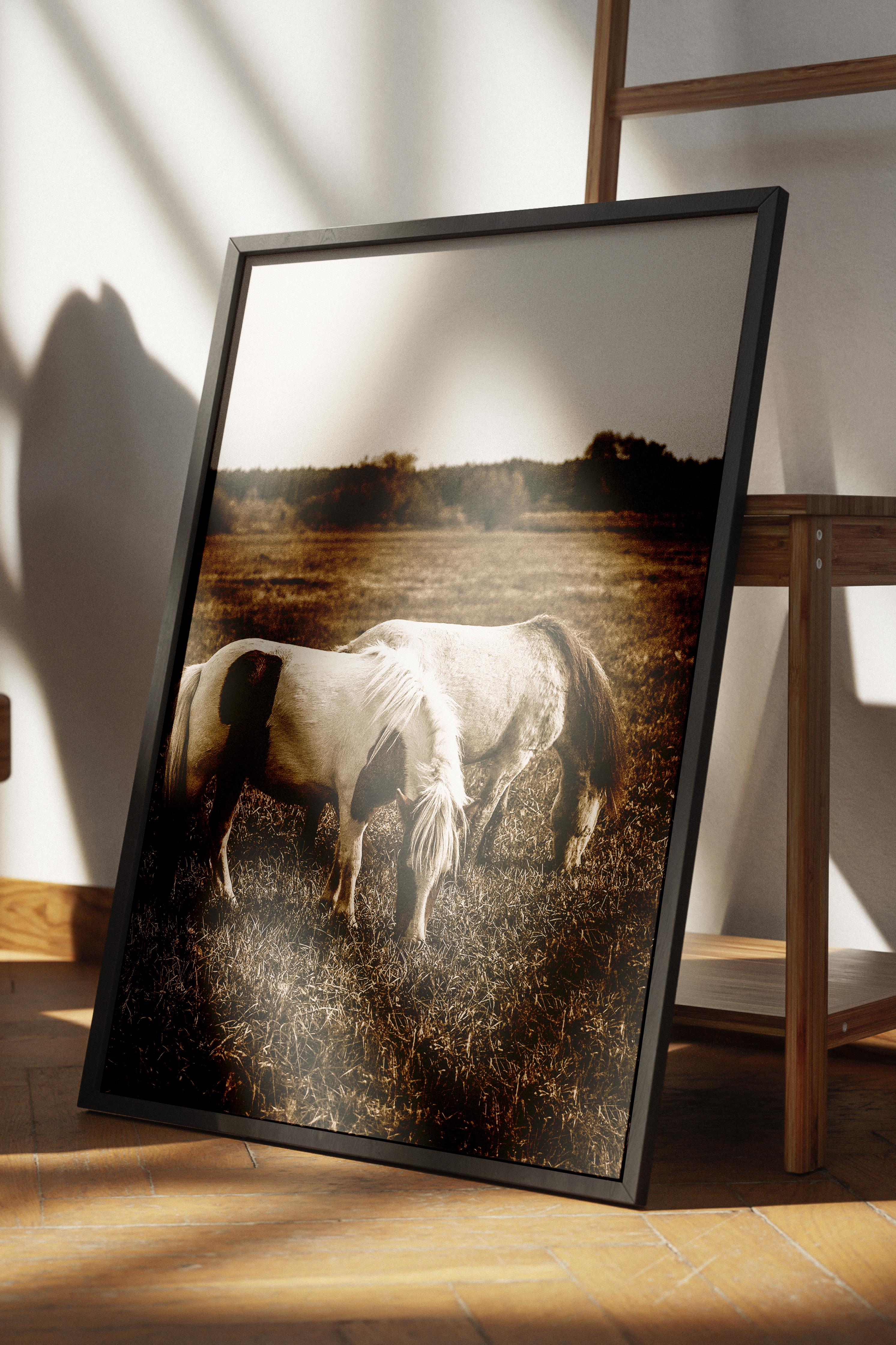 Rustic Çerçevesiz Poster, İskandinav Kahverengi Poster, NO:139 Otlayan Atlar Fotoğraf, Dikey