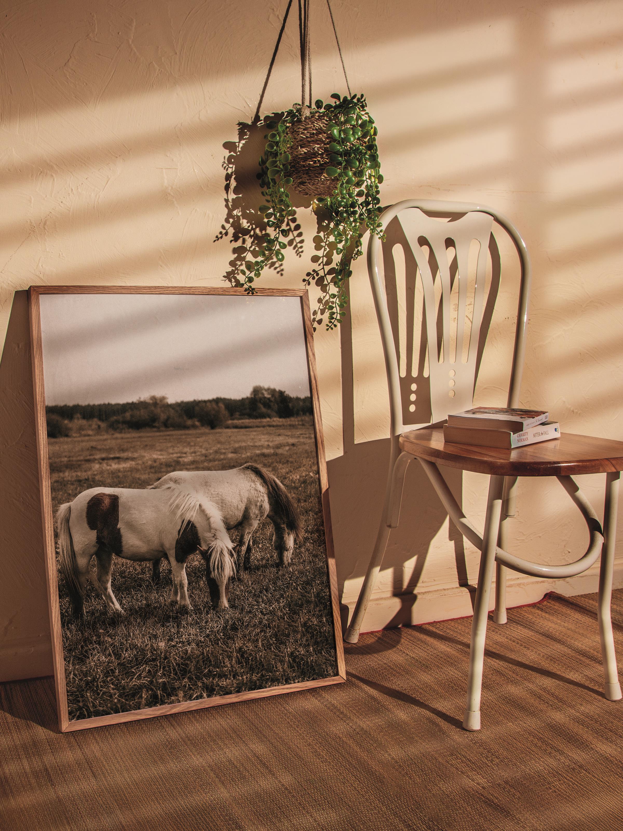 Rustic Çerçevesiz Poster, İskandinav Kahverengi Poster, NO:139 Otlayan Atlar Fotoğraf, Dikey