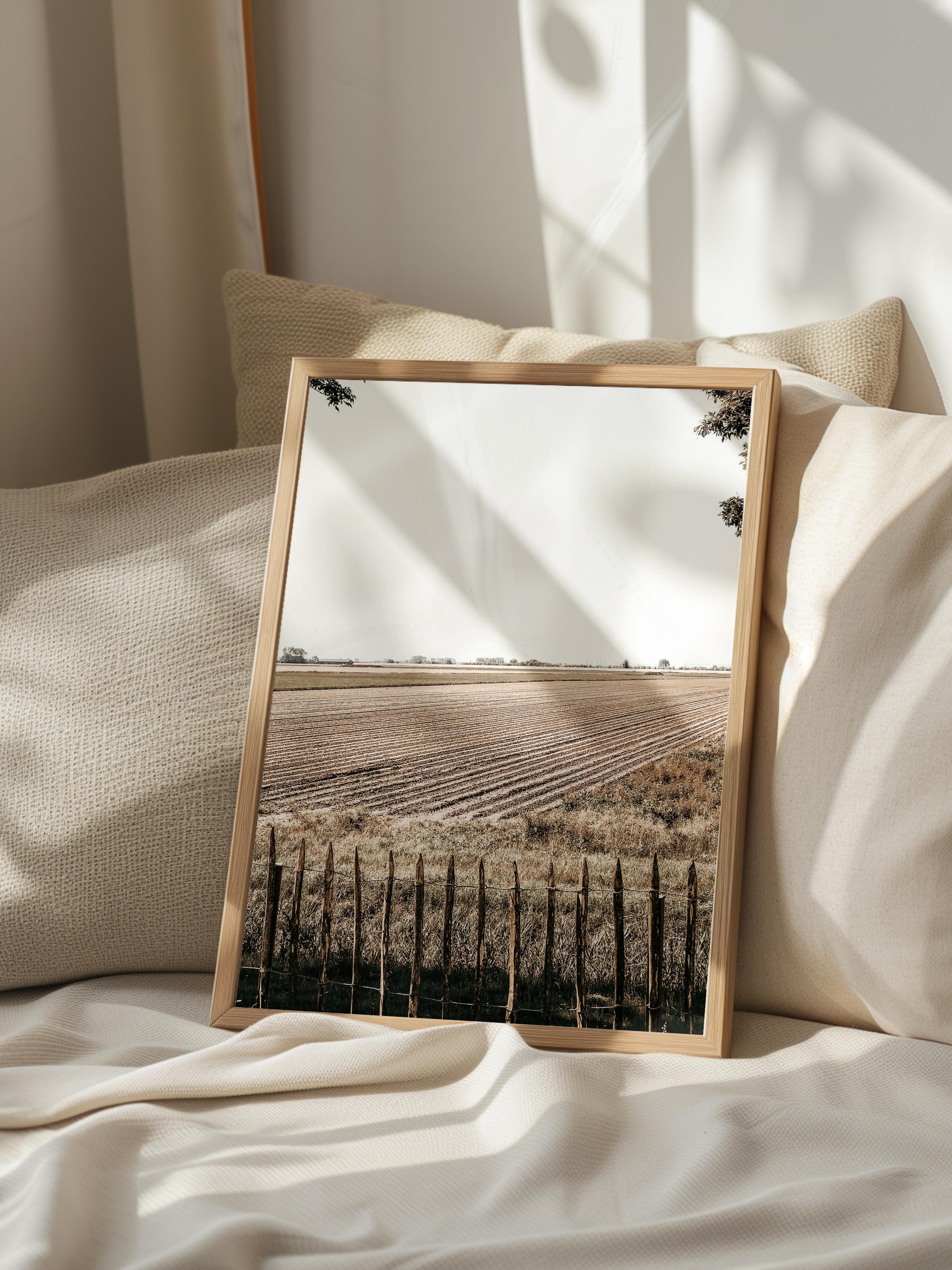 Rustic Çerçevesiz Poster, İskandinav Kahverengi Poster, NO:220 Çit ve Tarla Fotoğraf, Dikey