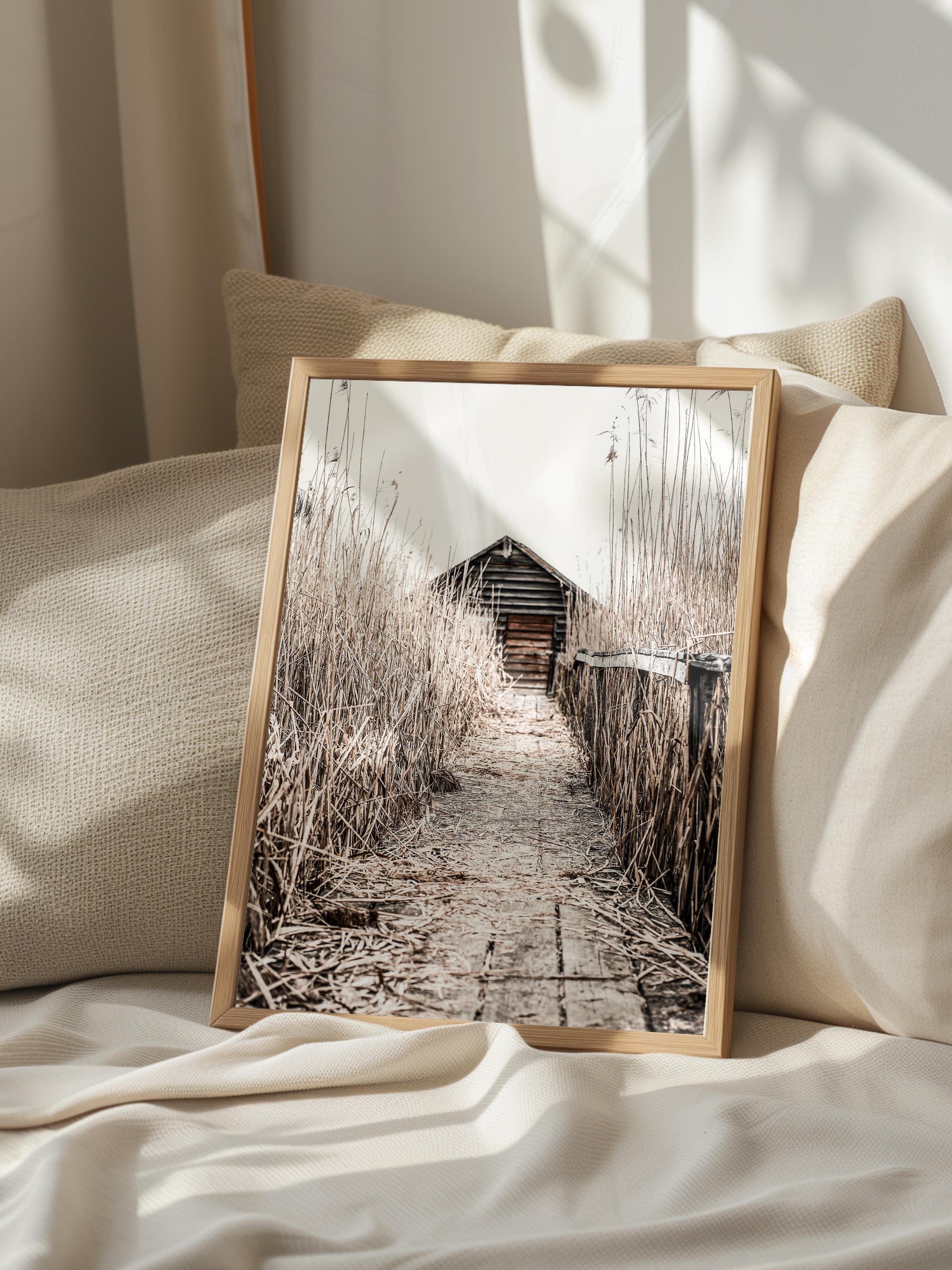 Rustic Çerçevesiz Poster, İskandinav Kahverengi Poster, NO:237 Ahşap Yol ve Ev Fotoğraf, Dikey