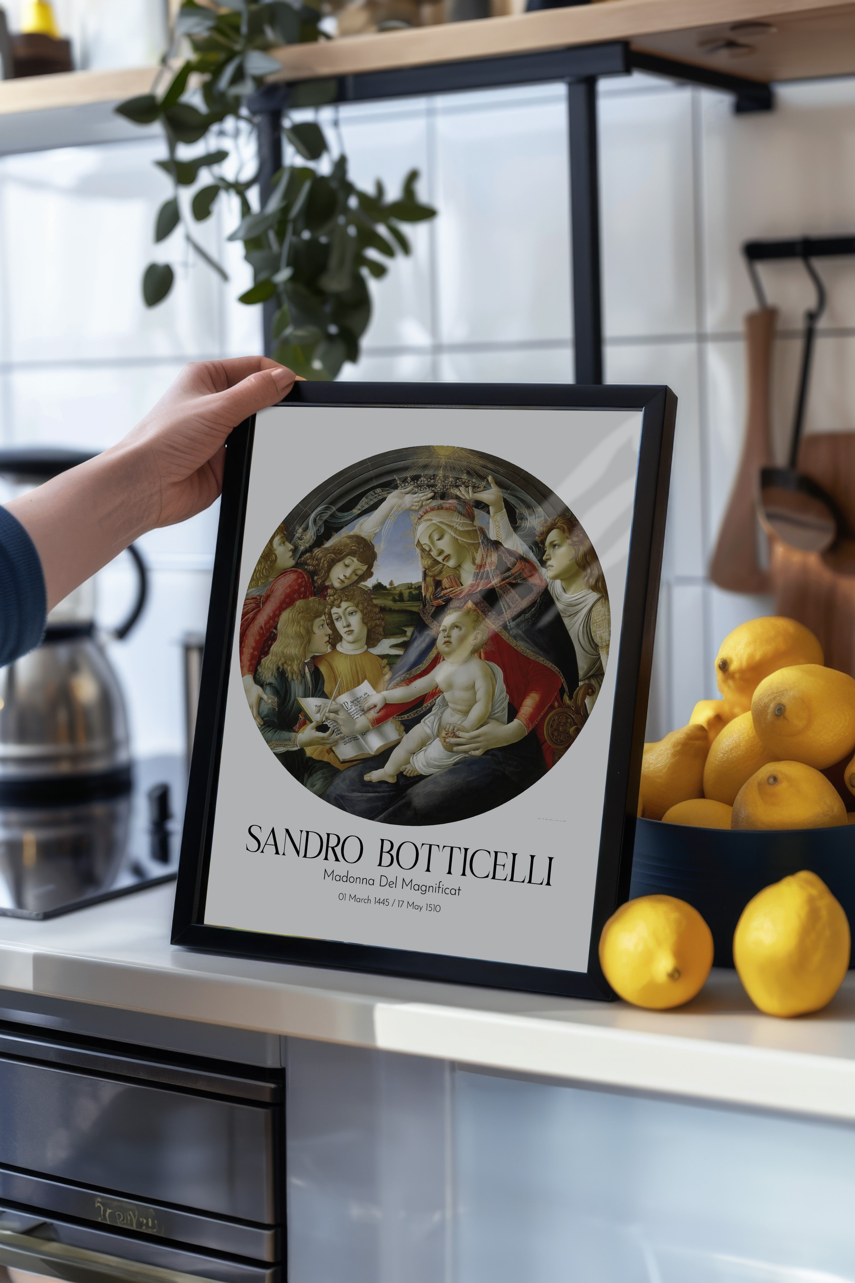 Sandro Botticelli - Madonna Del Magnificat, Siyah Çerçeveli Tablo, Sanat Serisi NO:110750