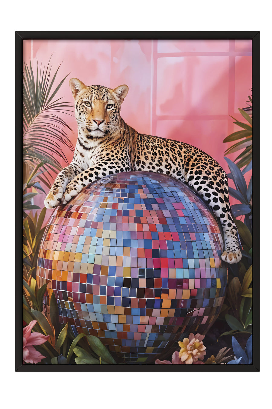 Renkli Disko Küresi Üzerinde Dinlenen Leopar Poster – Siyah Çerçeveli Tablo