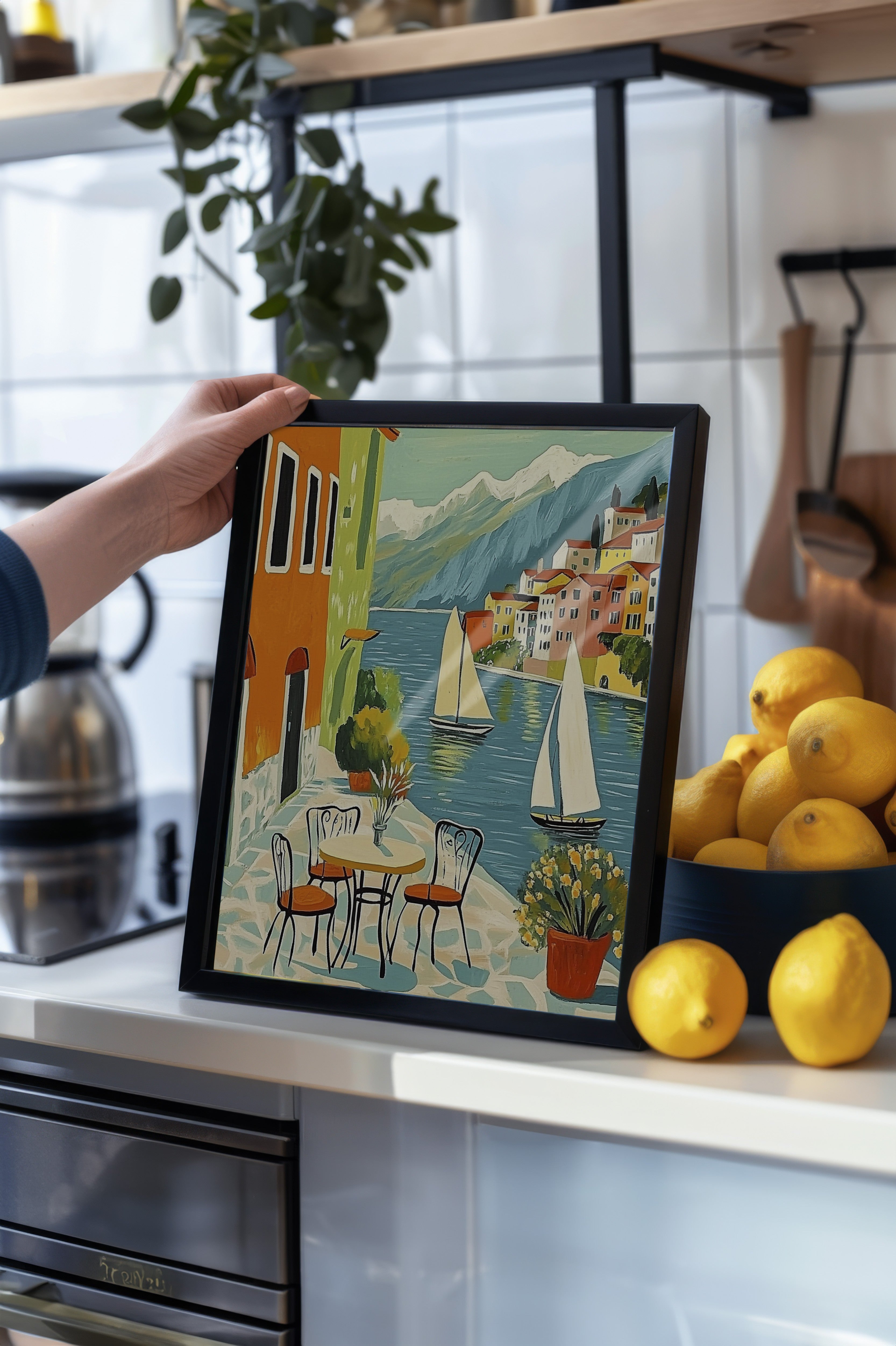 Siyah Çerçeveli Tablo, Yelkenliler, Sandalyeler, Binalar, İzlenimci, Vintage, Mavi, Toprak Tonları Renk Poster, 2025 Yaz Seçkisi, NO:109796