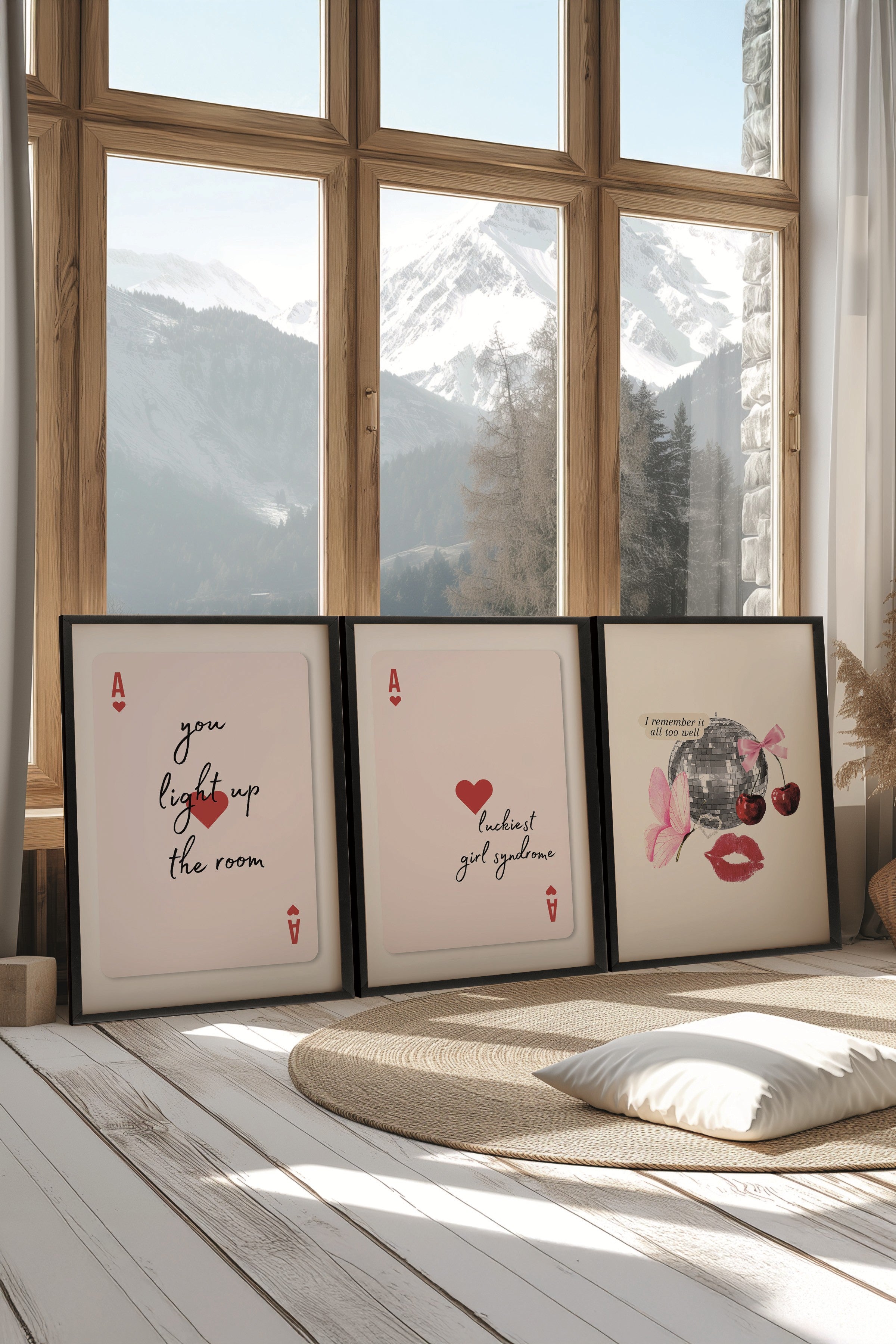 Siyah Tablo Seti, 3 Adet Siyah Çerçeveli Poster Lucky Girl Model No:300895, Kırmızı Duvar Dekoru